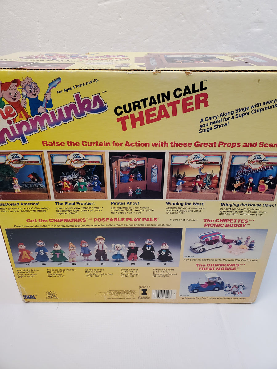 The Chipmunks Curtain Call Theater – Retro Madness