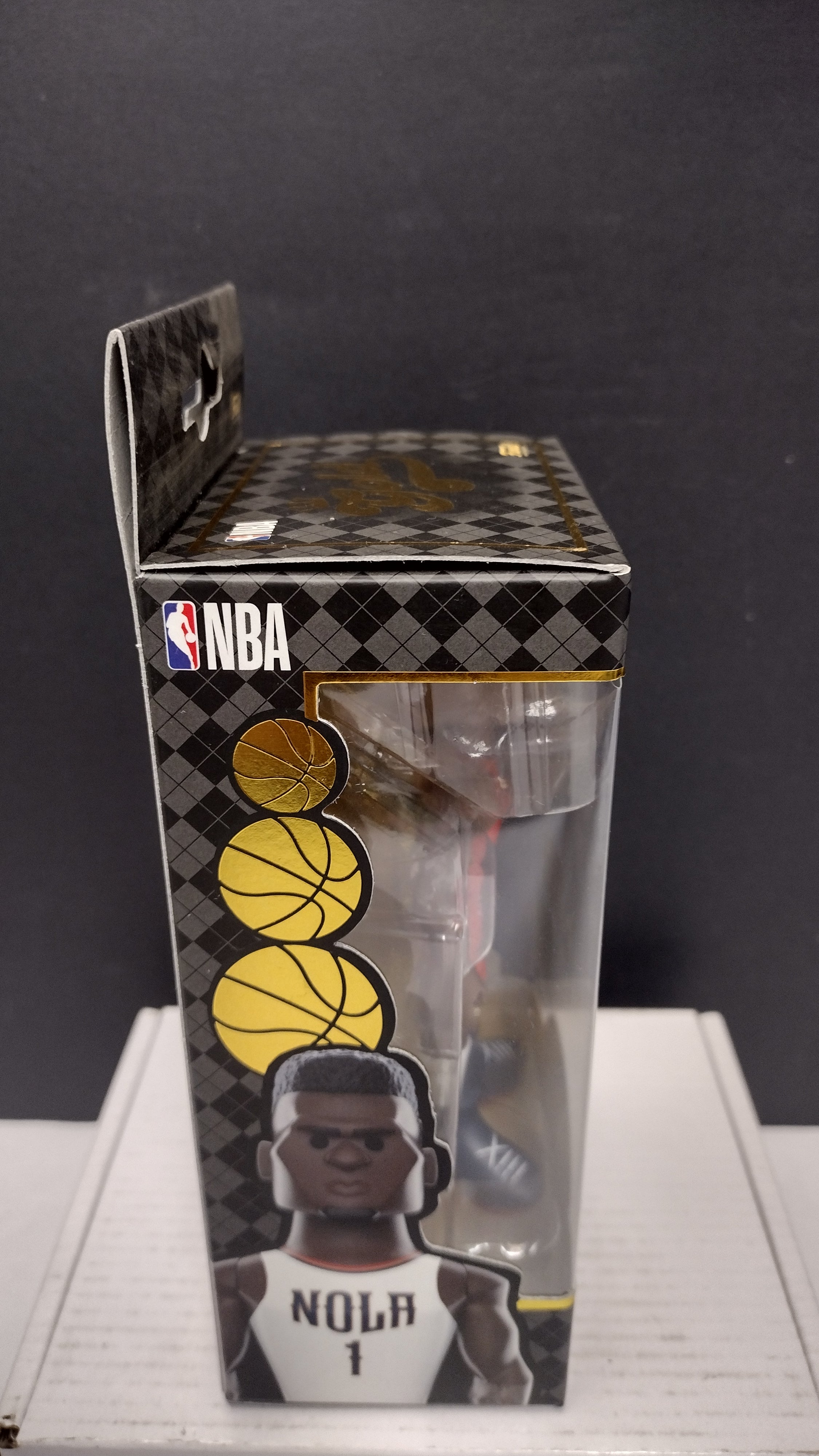Funko GOLD Zion Williamson New Orleans Pelicans CHASE Variant Premium Vinyl Figure NIB