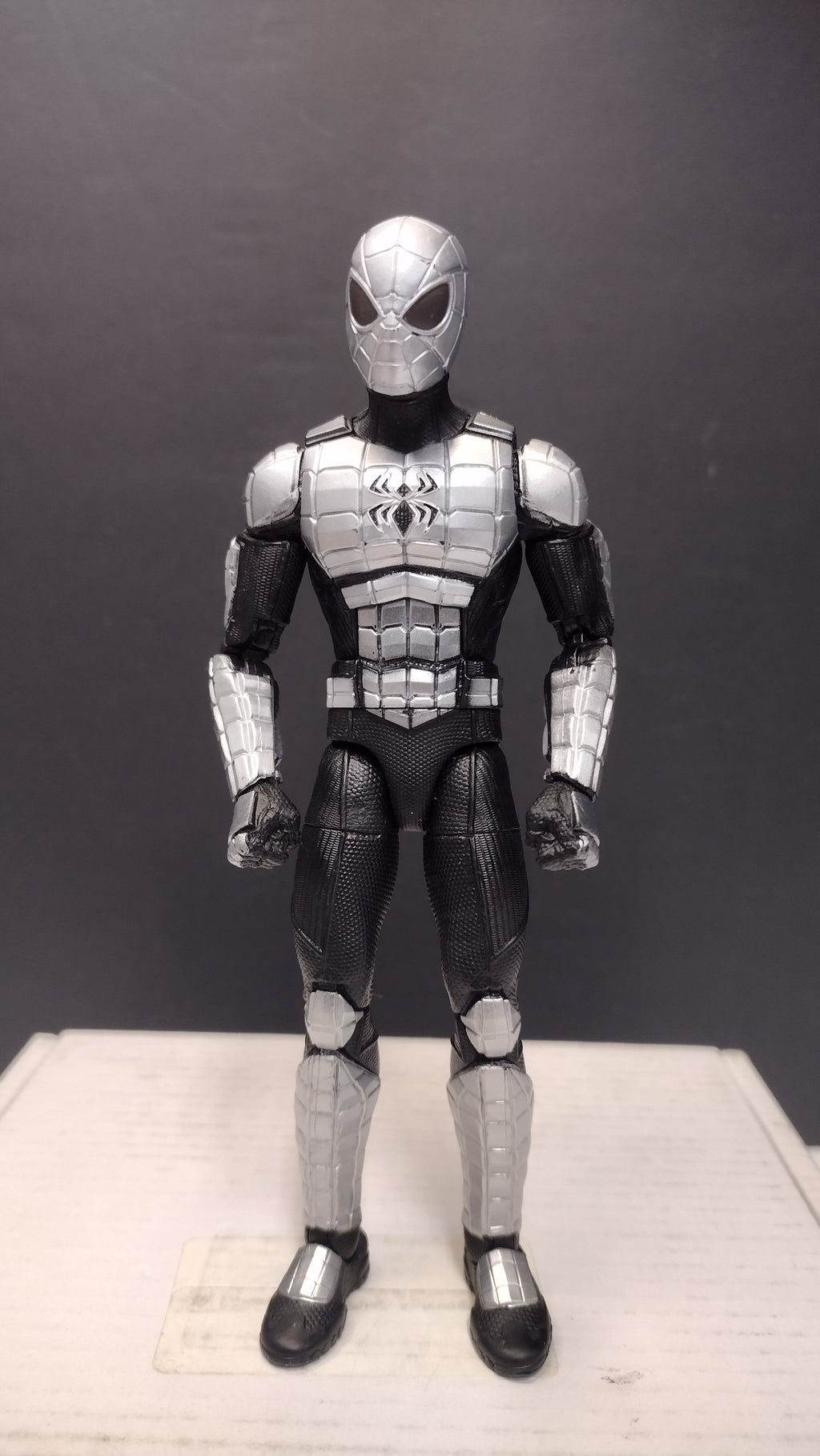 Hasbro Marvel Legends Retro Cardback Spider-Armor MK I Action Figure (6-Inch Scale - Loose, Great Condition)