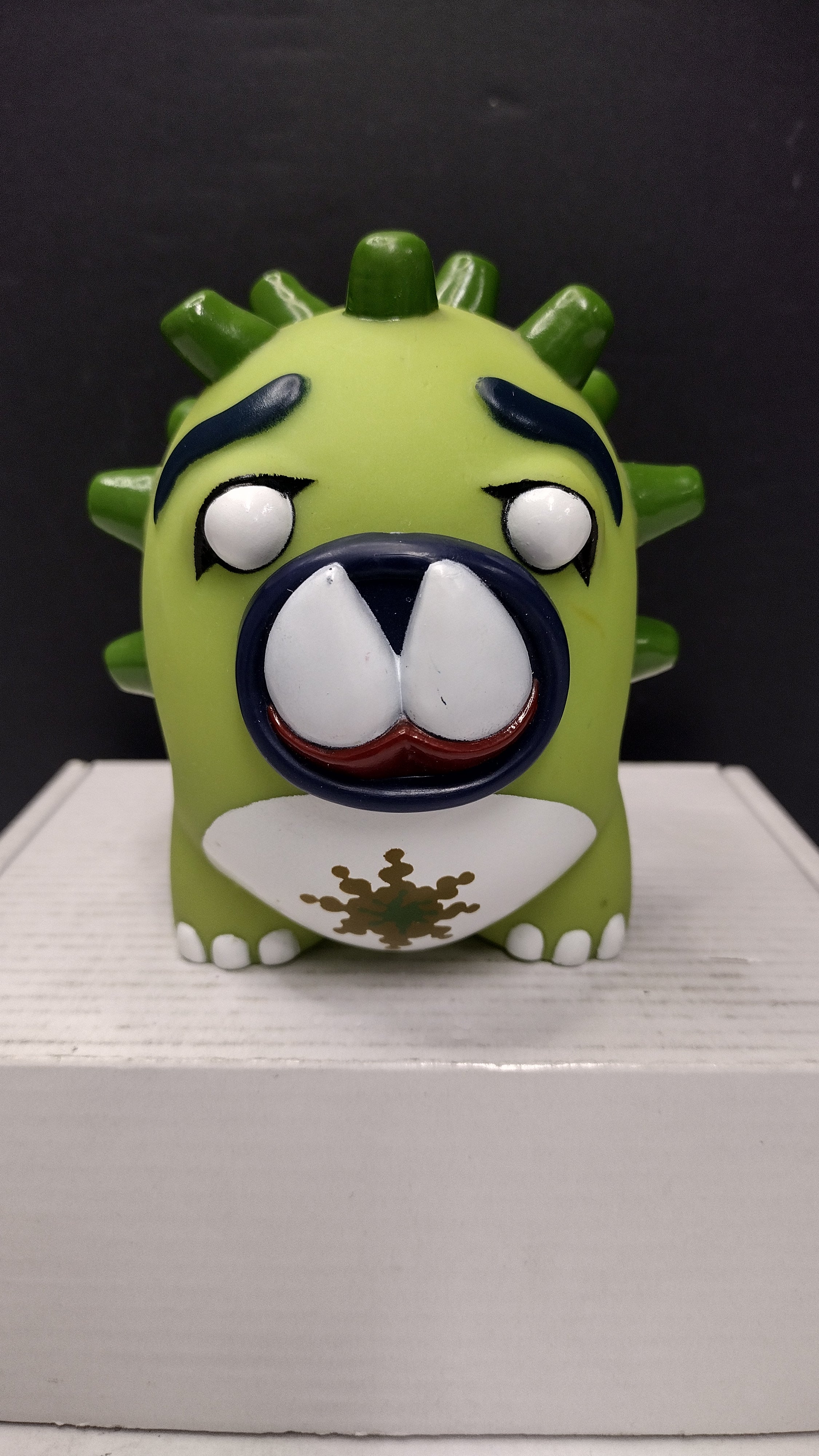 Attaboy The Axtrx "Nubbed Creature" Designer Vinyl Art Toy (Rock America - Loose w/ 1 Mouth Accessory)