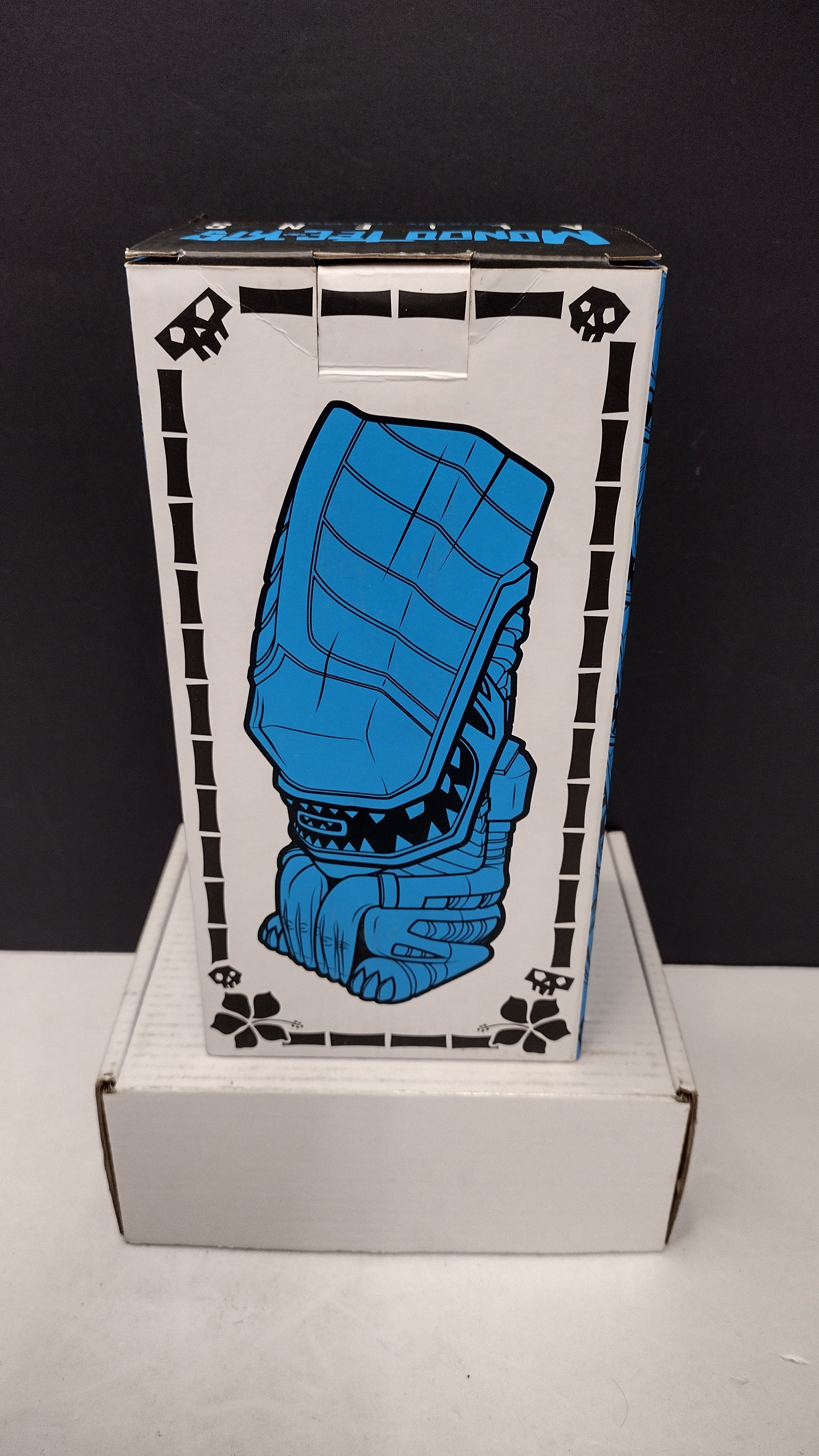 Mondo Tee-Kis Aliens Xenomorph Ceramic Tiki Mug (Blue Glaze Edition - 2017 Release, Unused in Box)