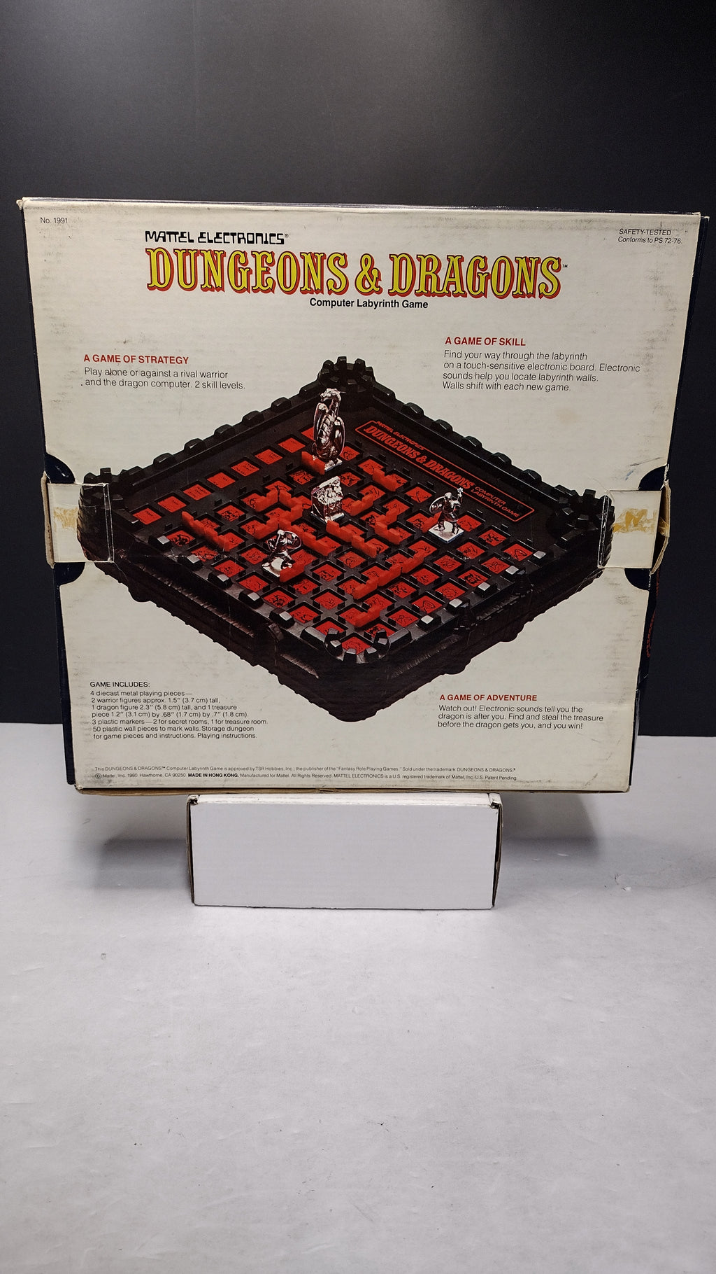 Vintage 1980 Mattel Electronics Dungeons & Dragons Computer Labyrinth Game (100% Complete with Box & Cards)