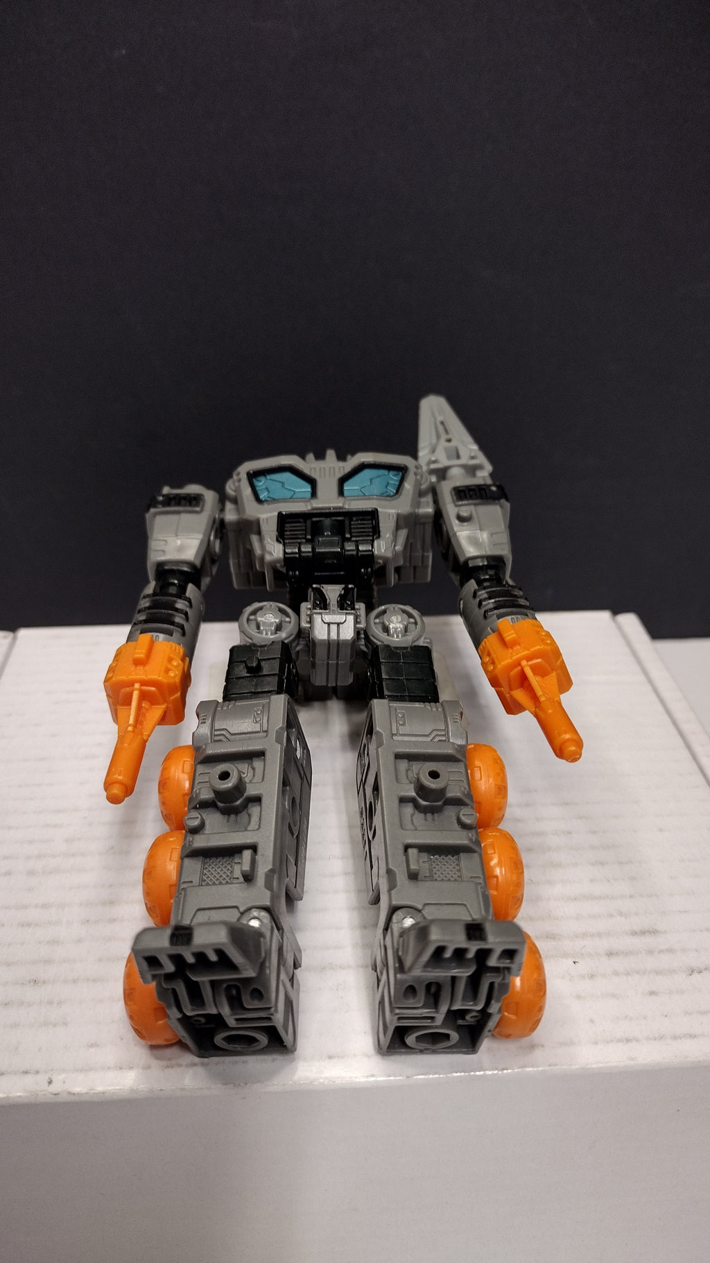 Hasbro Transformers Earthrise War for Cybertron Fasttrack (Complete - Loose)