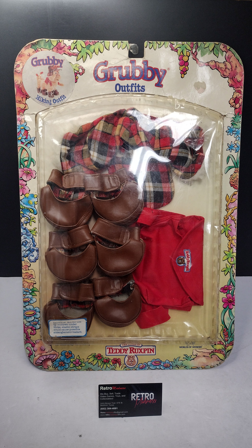 Vintage 1987 Worlds of Wonder Grubby Caterpillar Hiking Outfit & Shoes Set (Teddy Ruxpin - Sealed Card)