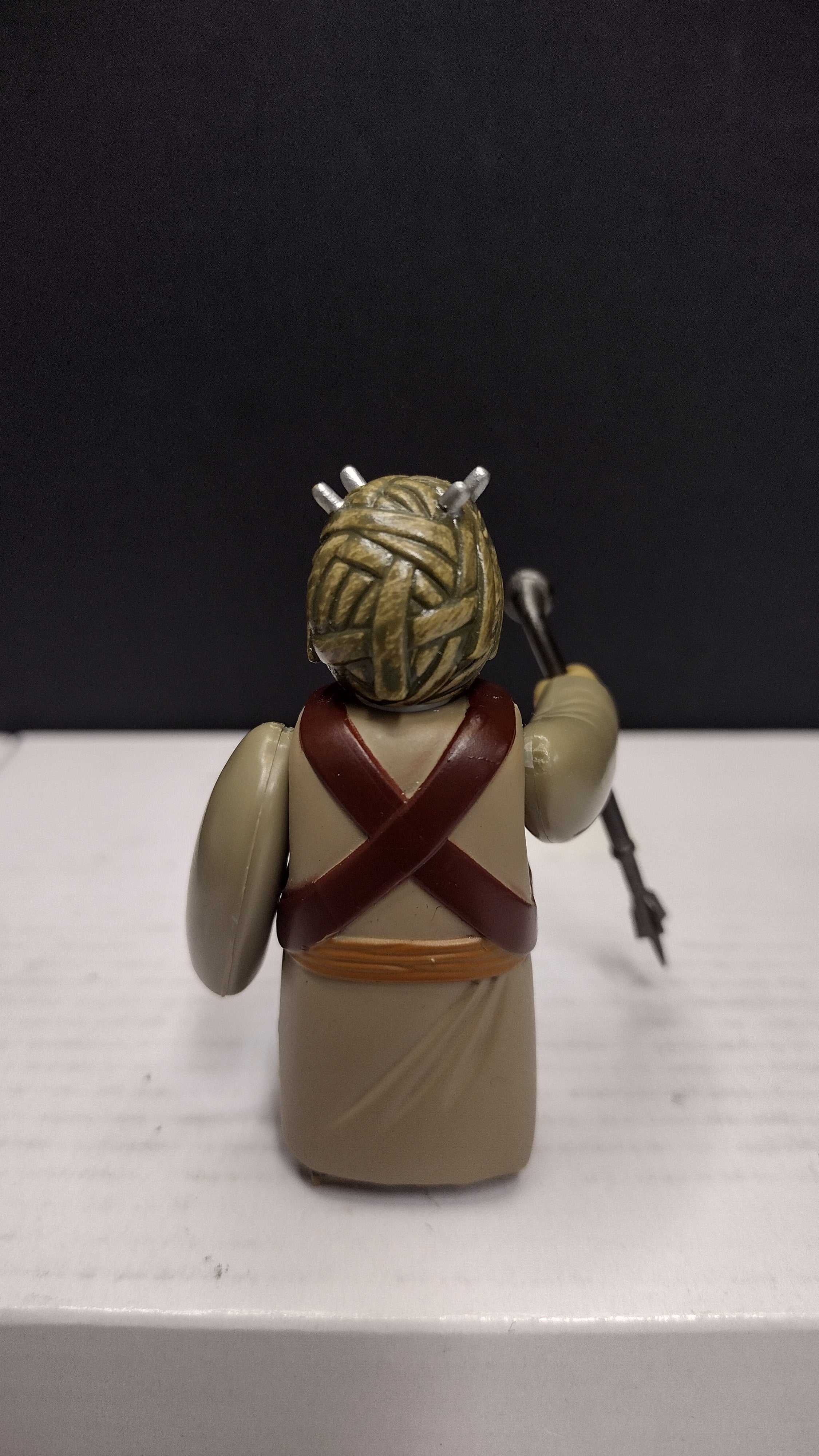 Authentic Star Wars x Medicom Toy: Kubrick Series 2 – Tusken Raider 100% Micro Figure with Gaderffii Stick / Rifle • Tomy 2003
