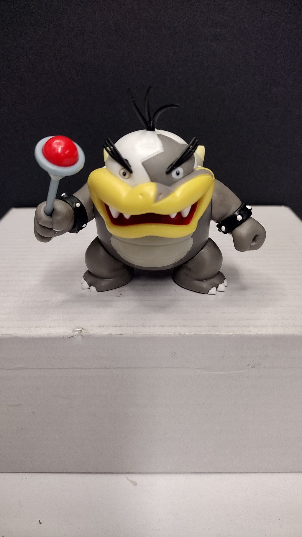 Super Mario Jakks Pacific 2.5" Morton Koopaling with Wand  (2022) — RARE!