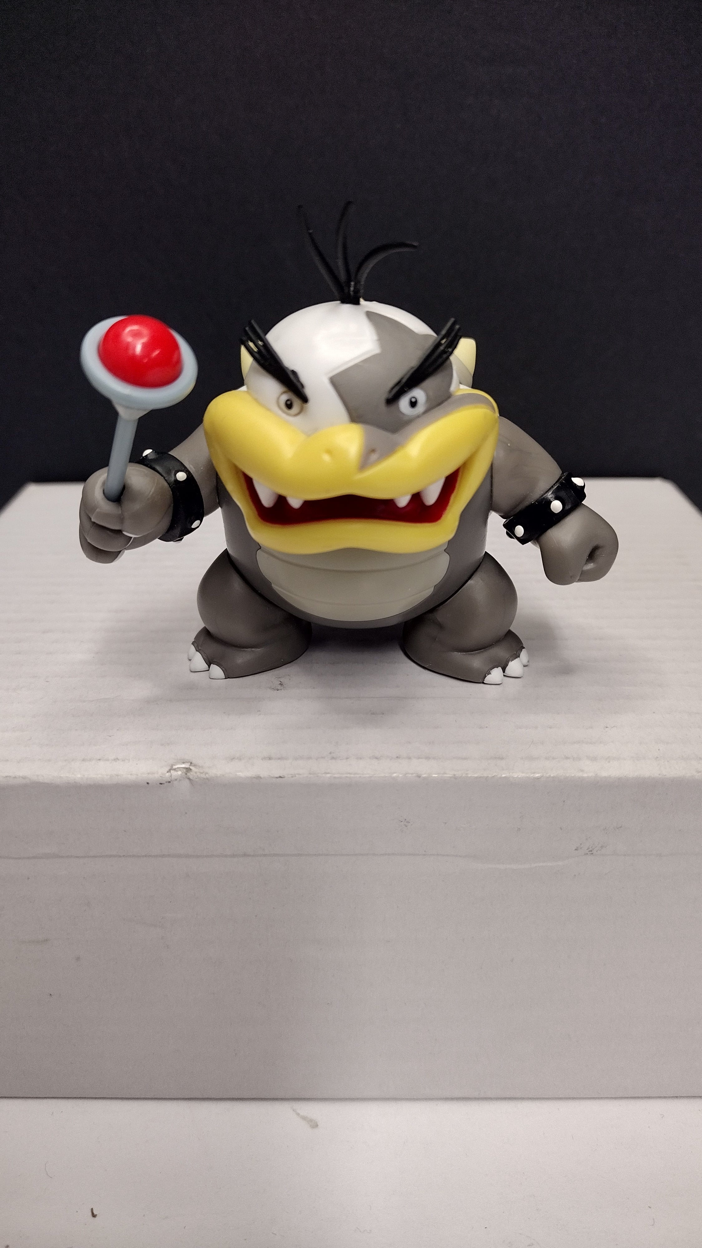Super Mario Jakks Pacific 2.5" Morton Koopaling with Wand  (2022) — RARE!