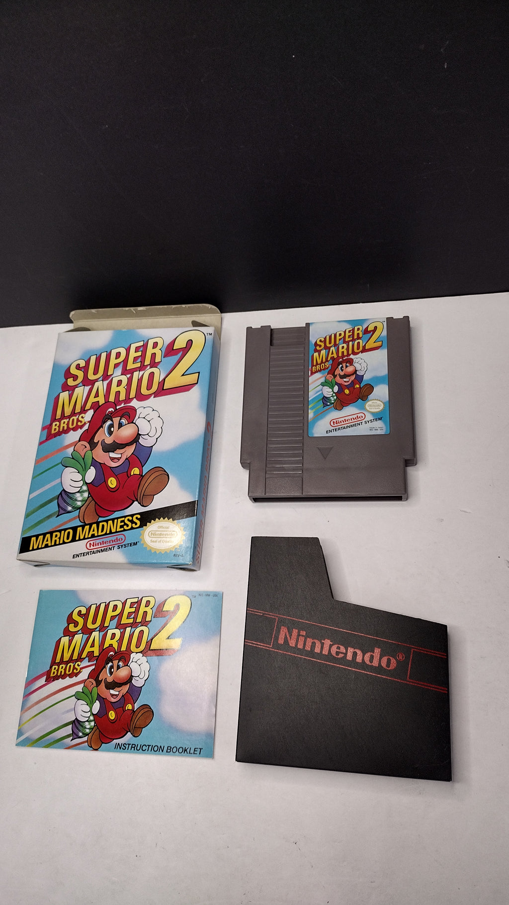 Vintage 1988 Nintendo NES Super Mario Bros. 2 (CIB - Missing Styrofoam)