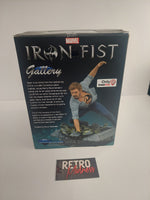 Diamond Select Toys Marvel Iron Fist PVC Diorama Netflix