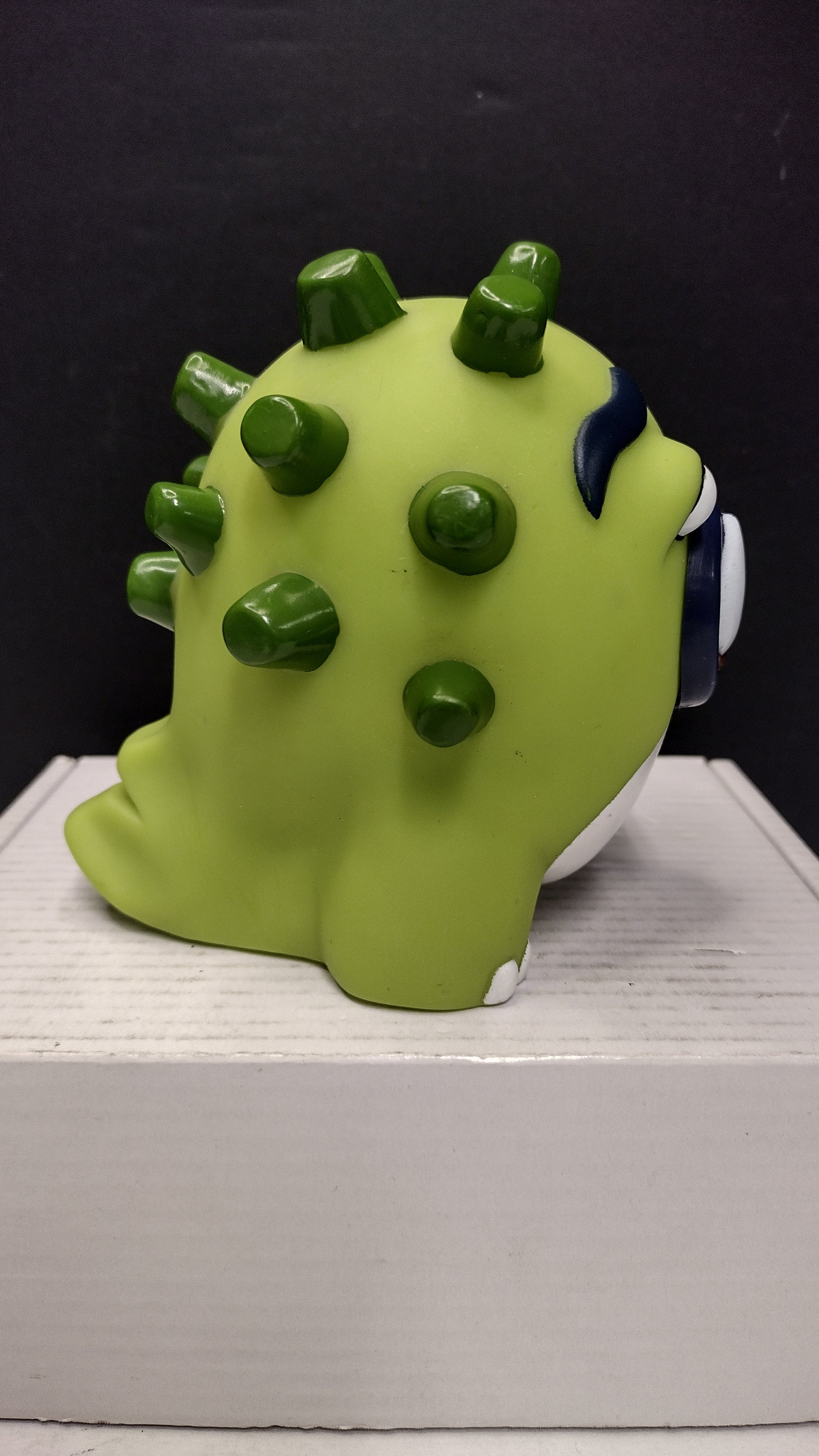 Attaboy The Axtrx "Nubbed Creature" Designer Vinyl Art Toy (Rock America - Loose w/ 1 Mouth Accessory)