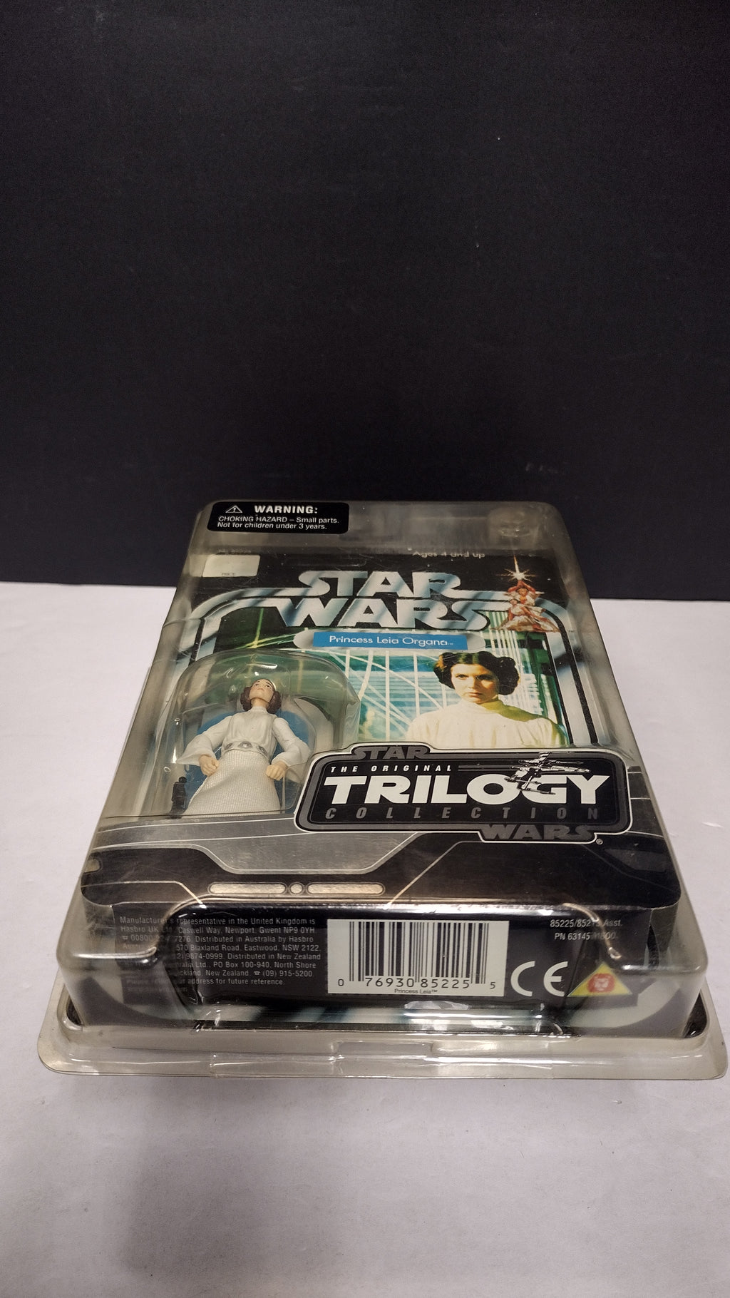 2004 Hasbro Star Wars The Original Trilogy Collection Princess Leia NIB (Bubble Damage / Case Wear)