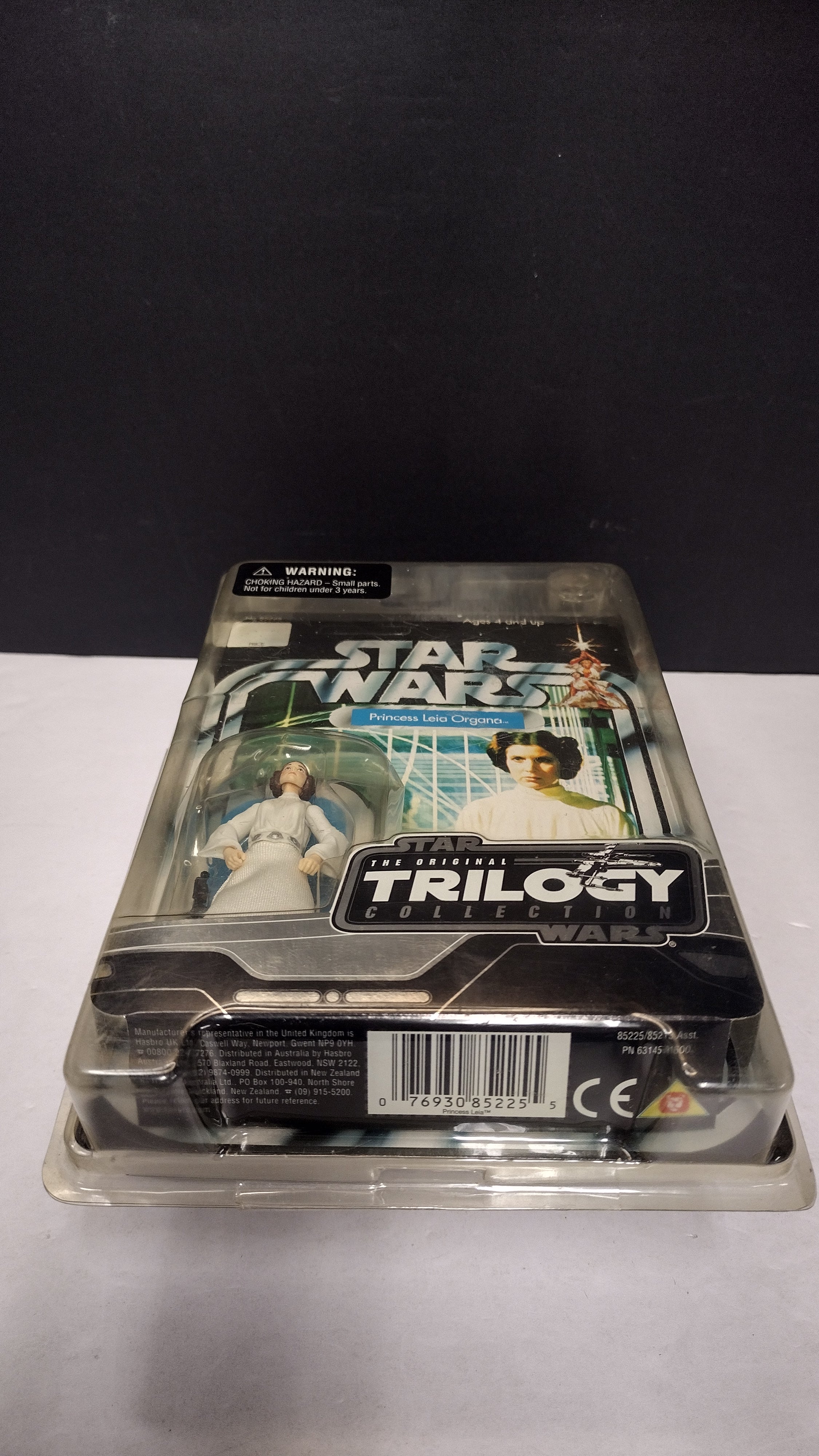 2004 Hasbro Star Wars The Original Trilogy Collection Princess Leia NIB (Bubble Damage / Case Wear)