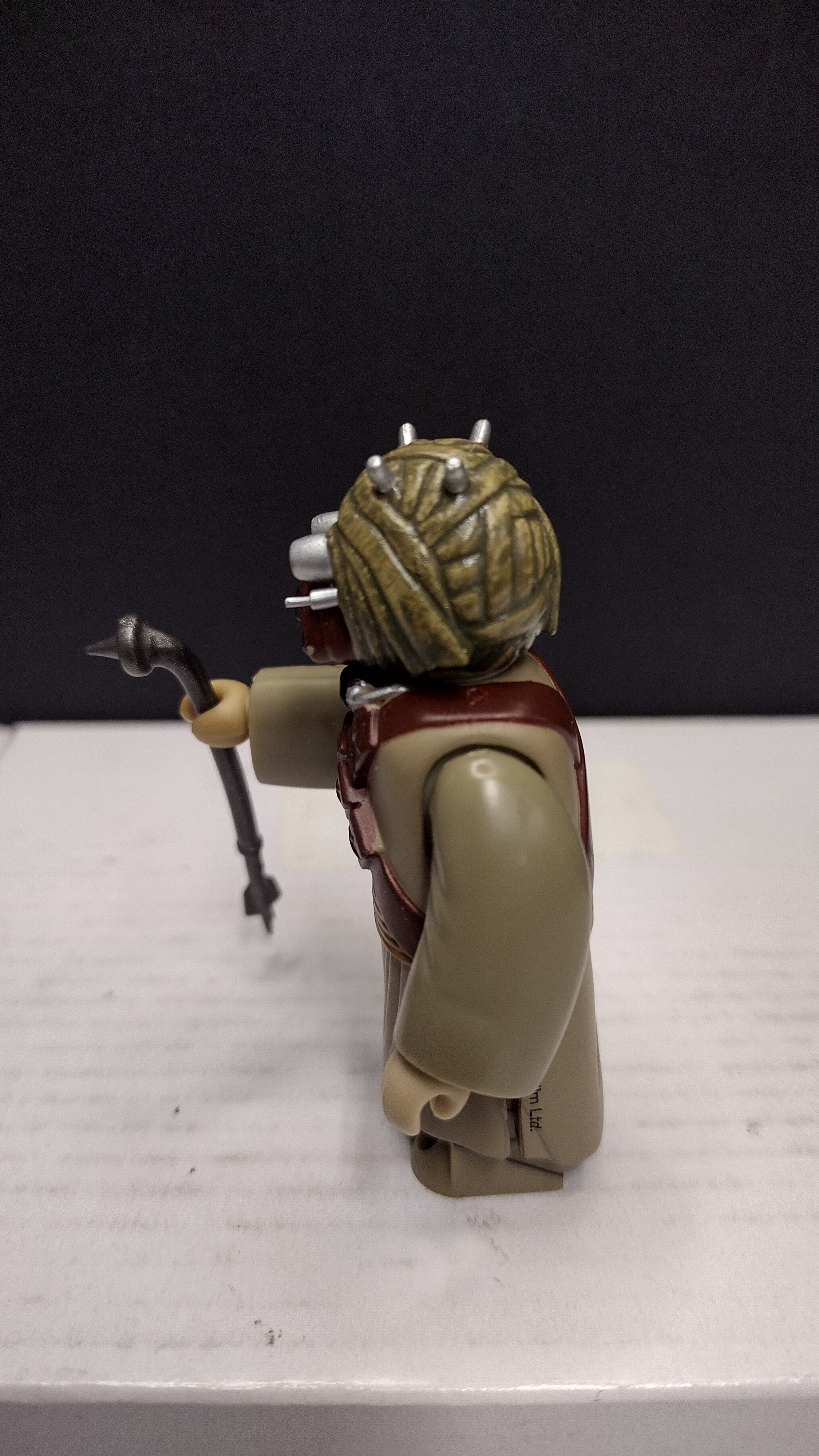 Authentic Star Wars x Medicom Toy: Kubrick Series 2 – Tusken Raider 100% Micro Figure with Gaderffii Stick / Rifle • Tomy 2003