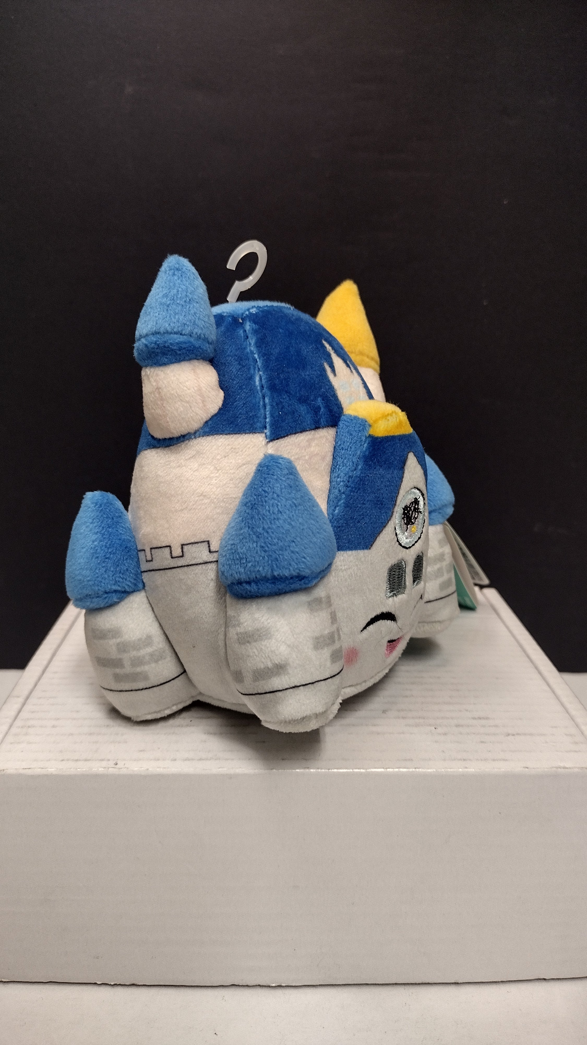 Disney Parks Wishables: Cinderella Castle Micro Plush – Disney Park Icons Series (With Hang Tag)