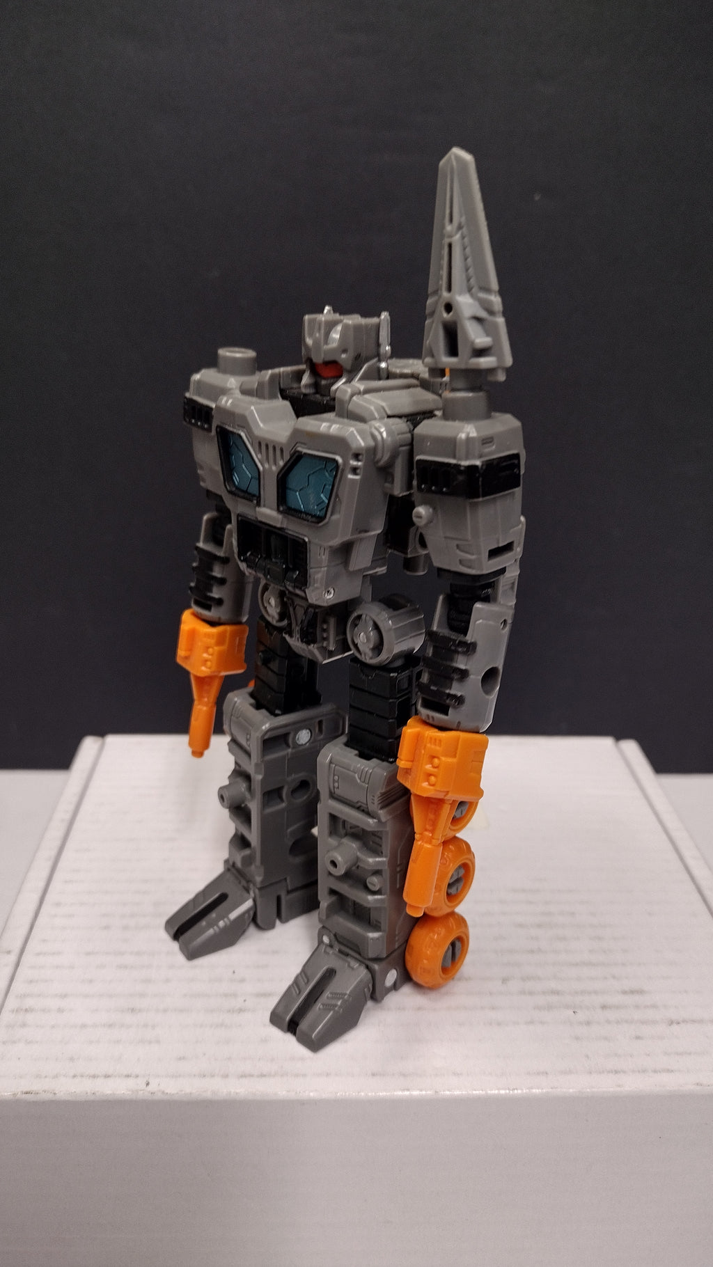 Hasbro Transformers Earthrise War for Cybertron Fasttrack (Complete - Loose)