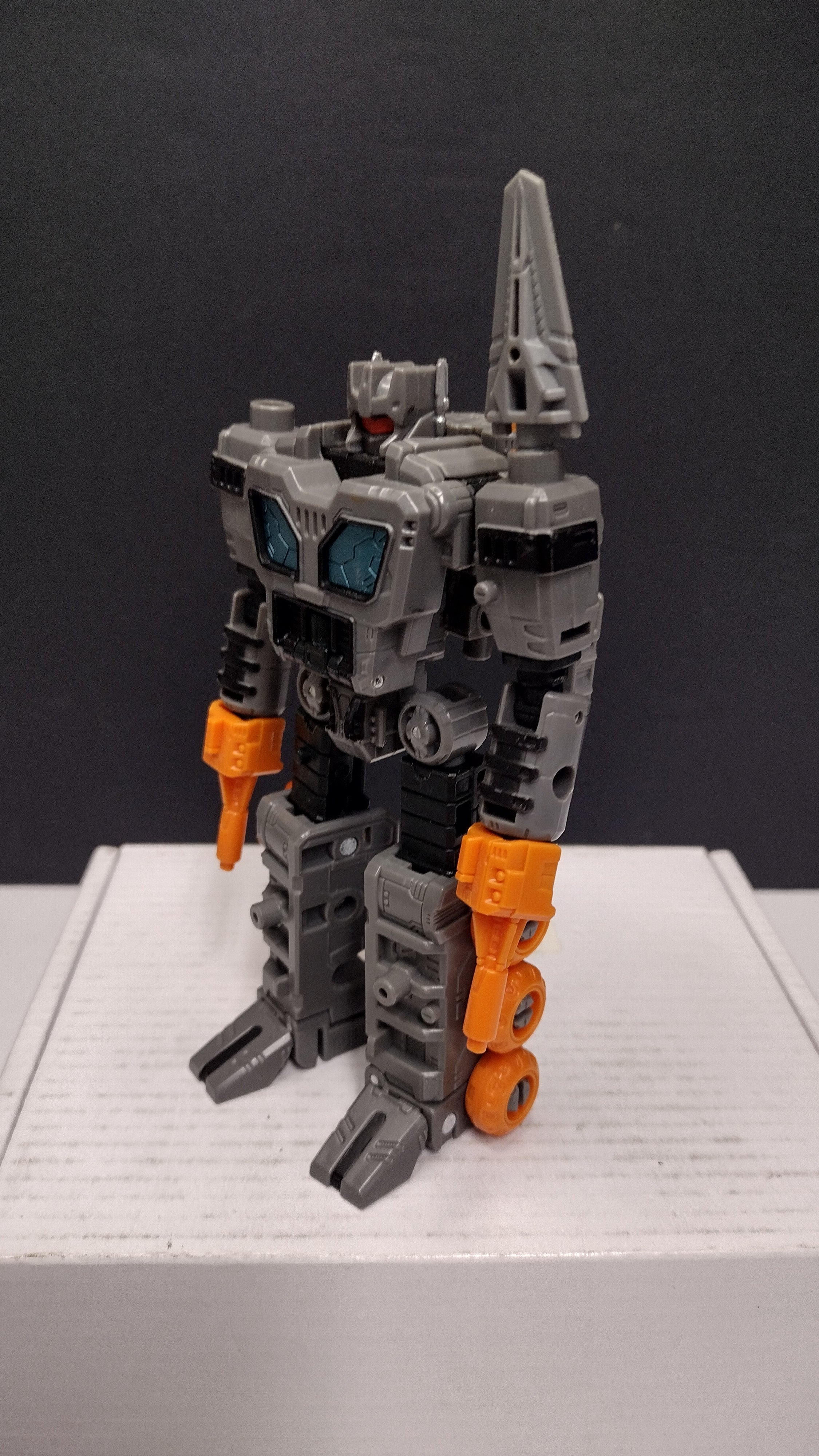 Hasbro Transformers Earthrise War for Cybertron Fasttrack (Complete - Loose)