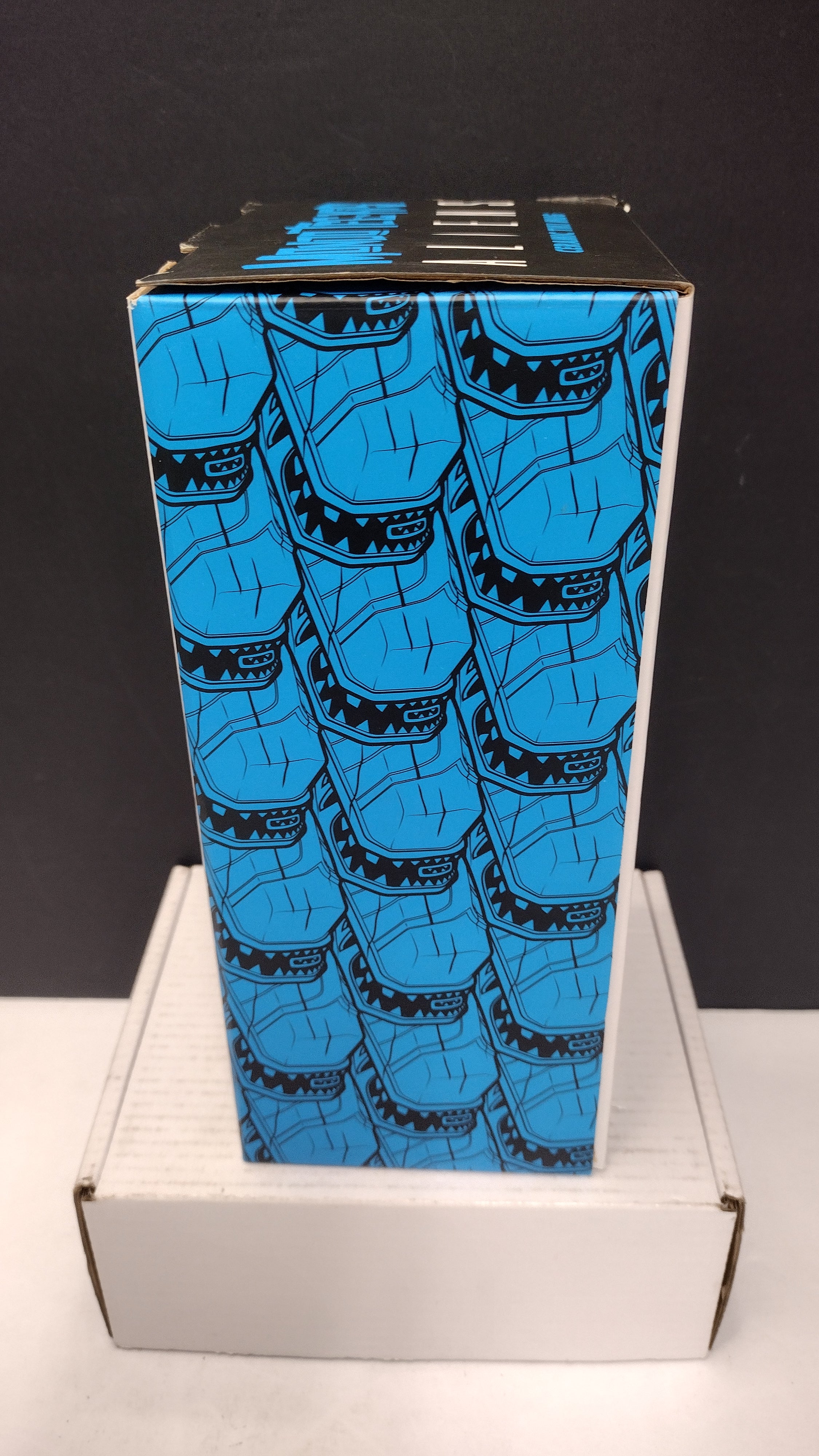 Mondo Tee-Kis Aliens Xenomorph Ceramic Tiki Mug (Blue Glaze Edition - 2017 Release, Unused in Box)