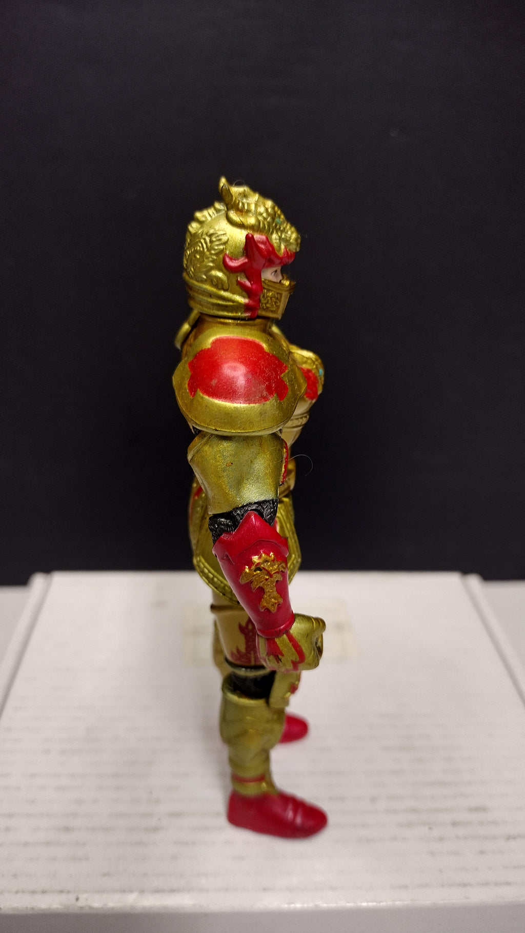 Vintage 1998 Saban's Bandai Mystic Knights of Tir Na Nog Rohan (Loose with Great Hall Castle Pop-Up)