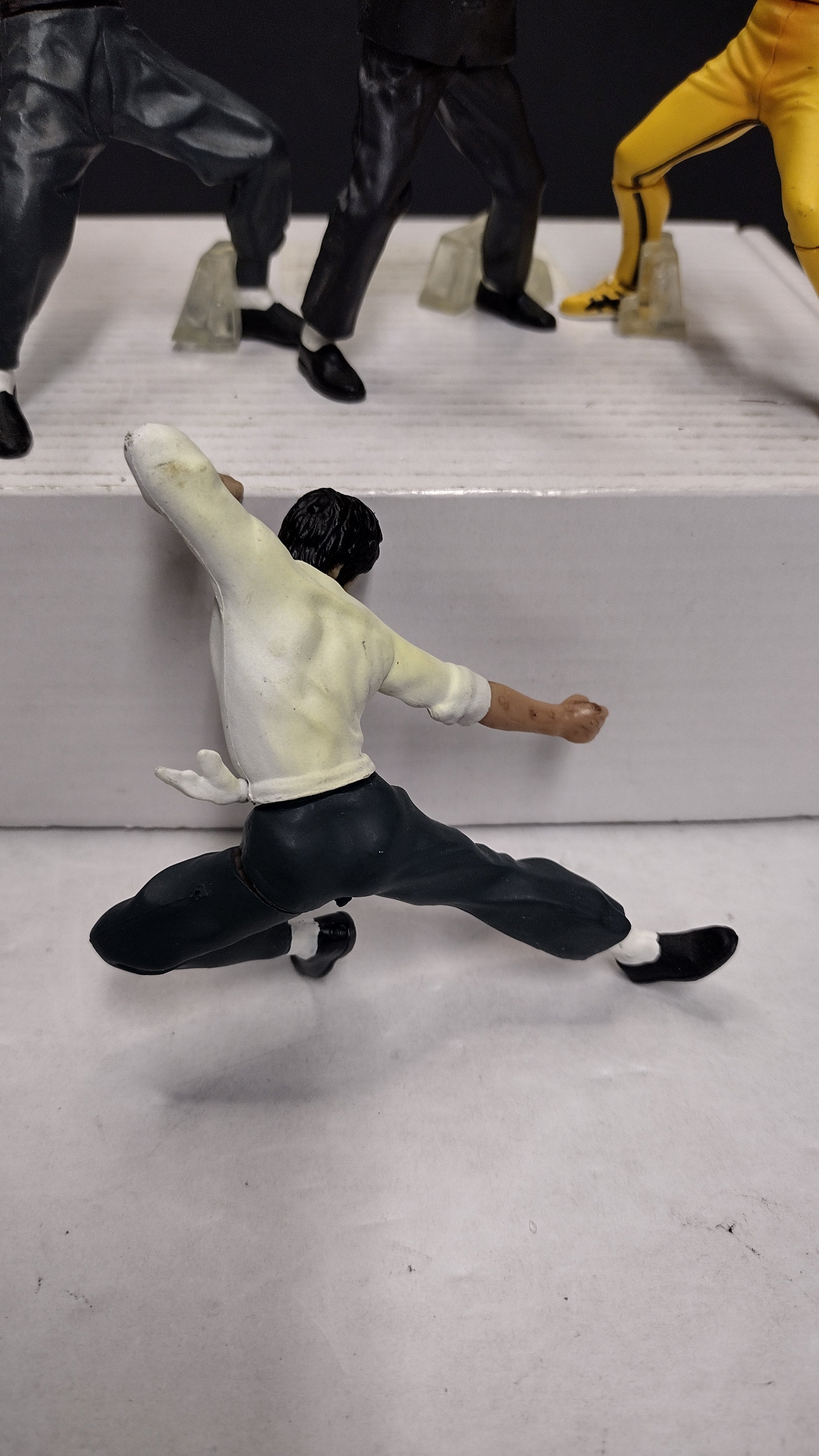 Bandai Kung Fu Masters of Legend Bruce Lee Figure Set of 4 (C. P. Tom / Official License - Loose w/ 1 Box, Missing Flying Kick Stand)