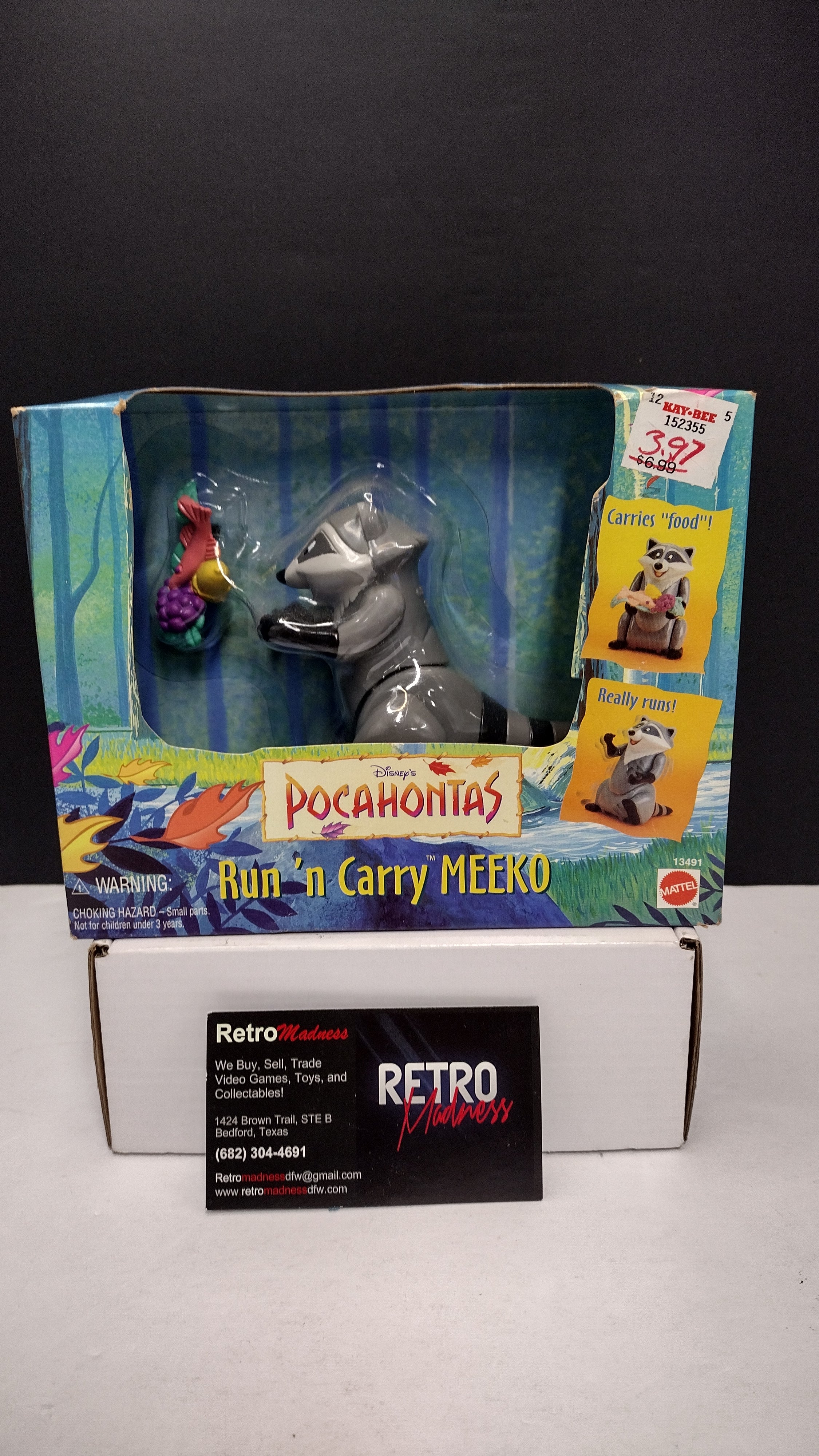 Vintage 1995 Mattel Disney’s Pocahontas: "Run 'n Carry" Meeko Action Figure – Brand New / Factory Sealed (Slight Card Bowing)