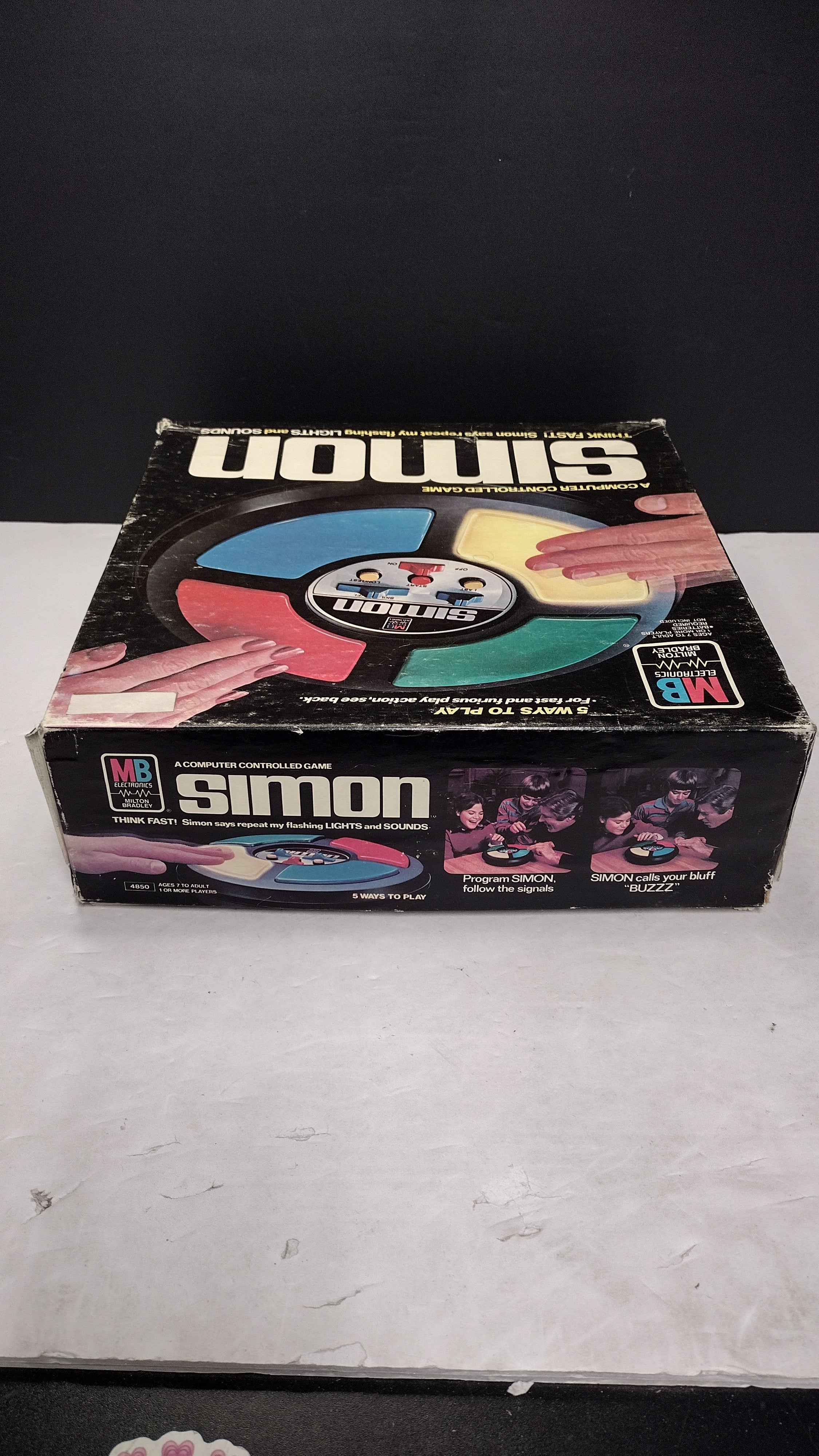Vintage 1978 Milton Bradley Simon Electronic Memory Game (Complete with Box - Tested & Working)
