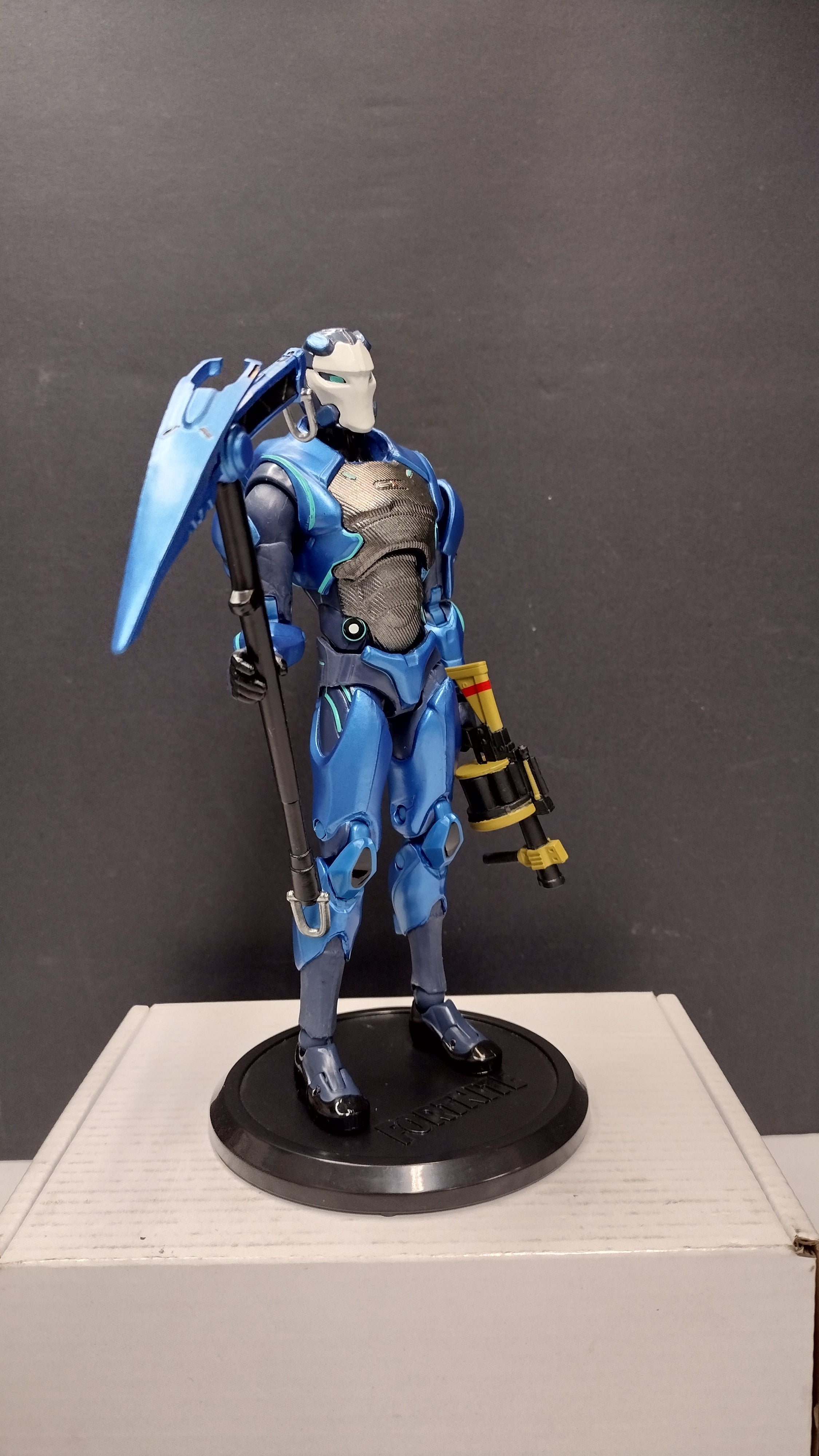 2019 McFarlane Toys Fortnite Series 1 Carbide 7" Premium Action Figure (Loose & Complete)