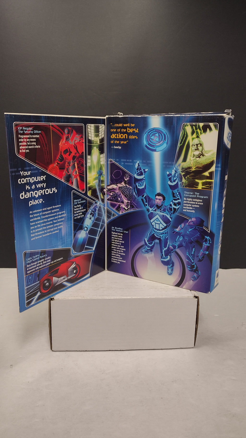 Vintage 2004 MacSoft Tron 2.0 Macintosh CD-ROM (Sealed Jewel Case in Opened Big Box)