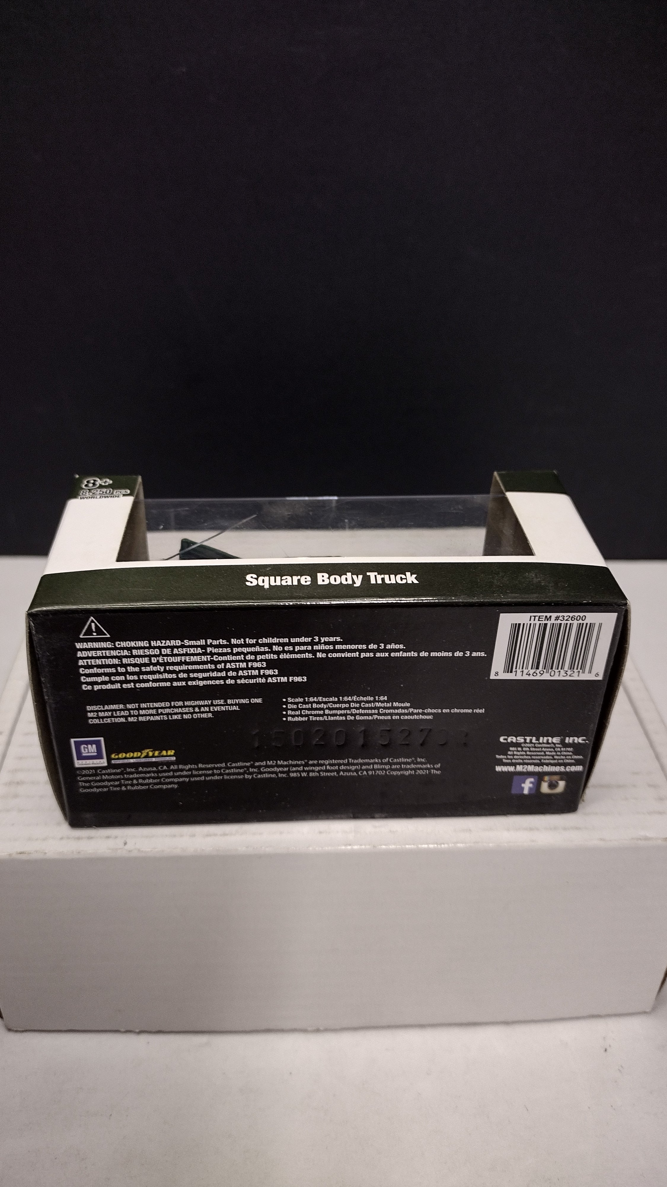 Modern 2020s M2 Machines Sierra Classic 1976 GMC Sierra Grande 15 4x4 (Green/White) 1:64 (New in Acrylic Box - Factory Sealed)