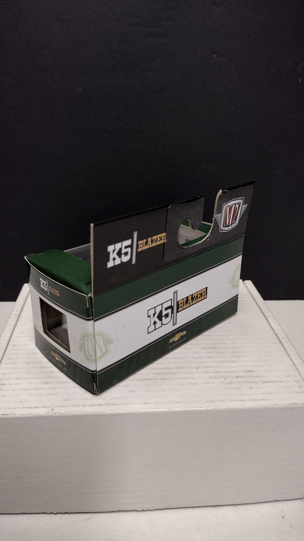 Modern 2020s M2 Machines 1974 Chevrolet K5 Blazer 1:64 (New in Acrylic Box - Factory Sealed)