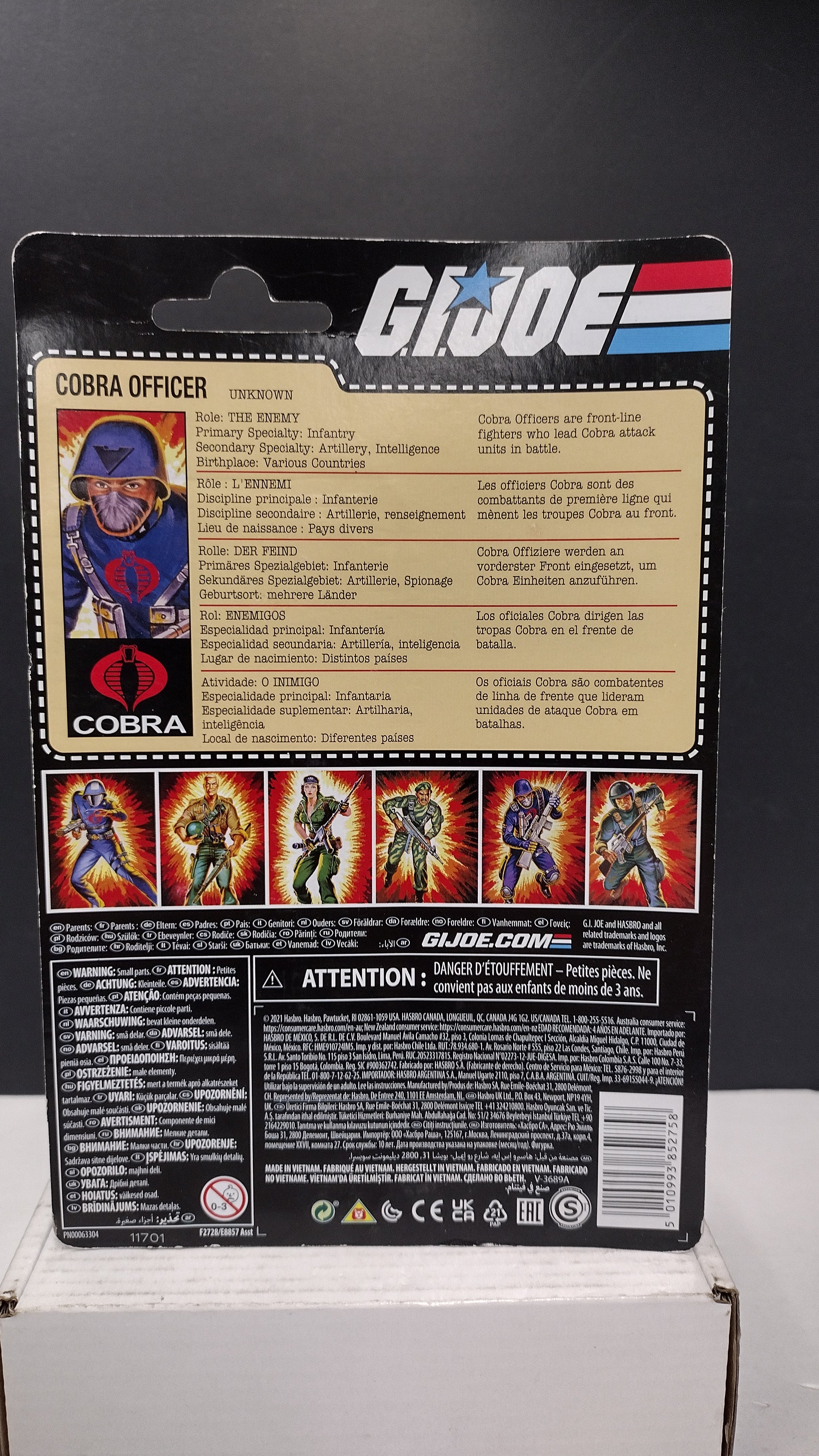 Hasbro G.I. Joe Retro Collection Cobra Officer 3.75" Action Figure (Walmart Exclusive - On Card, Right side Bubble Lift)