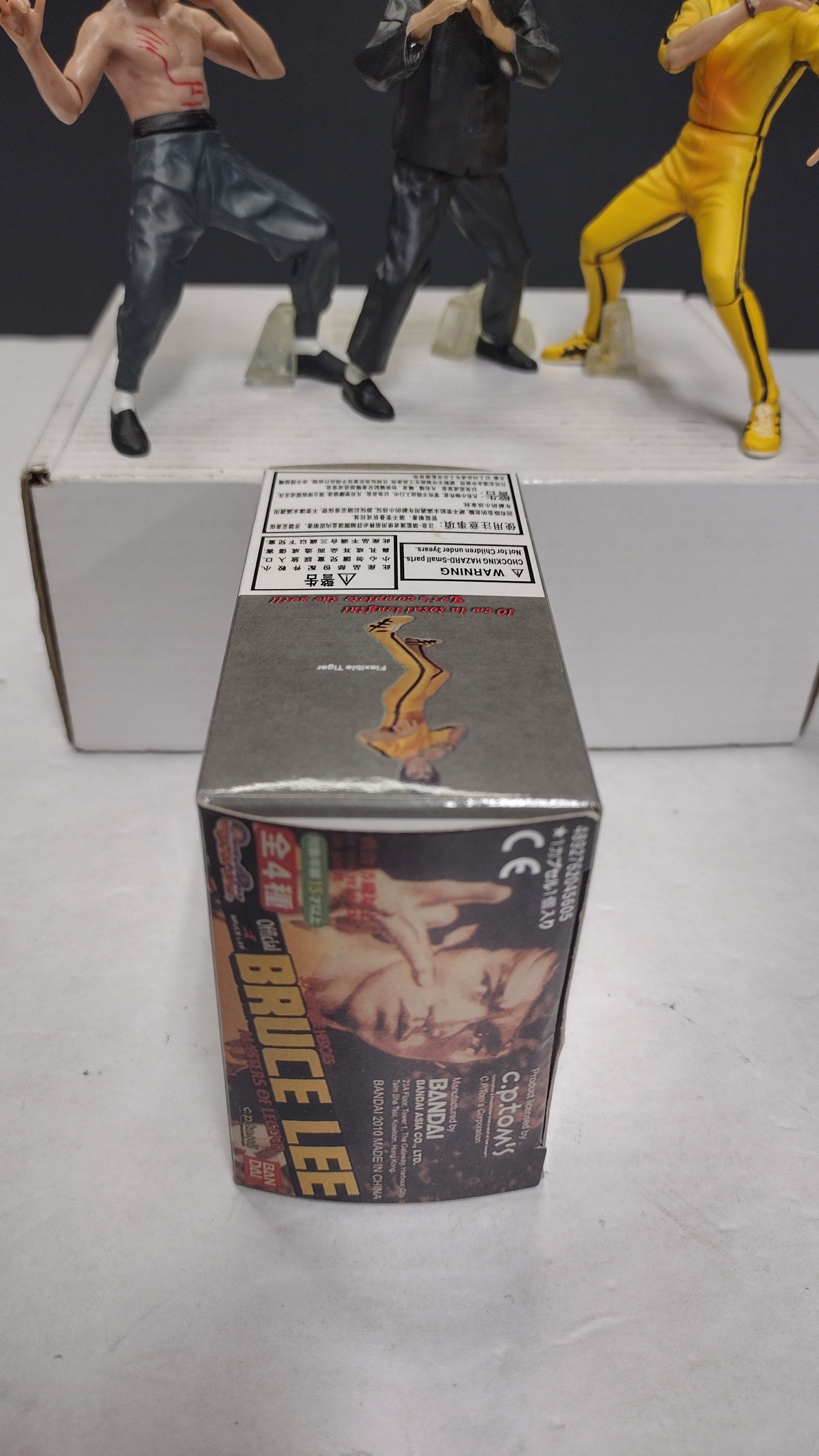 Bandai Kung Fu Masters of Legend Bruce Lee Figure Set of 4 (C. P. Tom / Official License - Loose w/ 1 Box, Missing Flying Kick Stand)