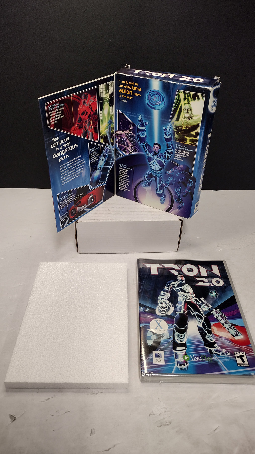Vintage 2004 MacSoft Tron 2.0 Macintosh CD-ROM (Sealed Jewel Case in Opened Big Box)