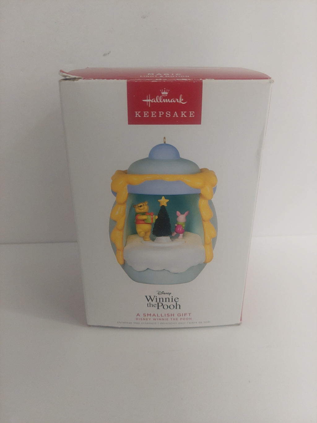 Hallmark Keepsake Disney Winnie the Pooh A Smallish Gift Ornament