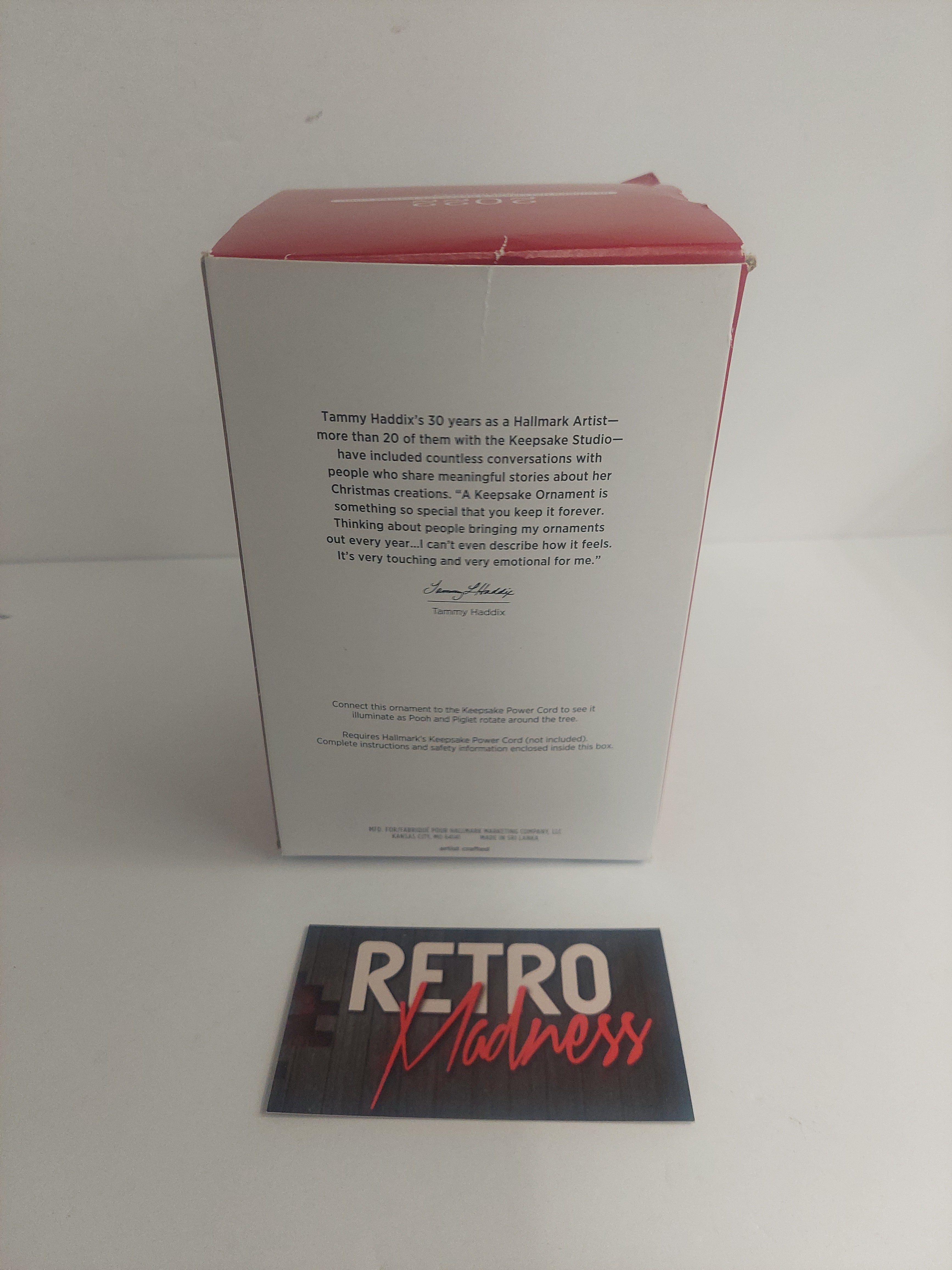 Hallmark Keepsake Disney Winnie the Pooh A Smallish Gift Ornament