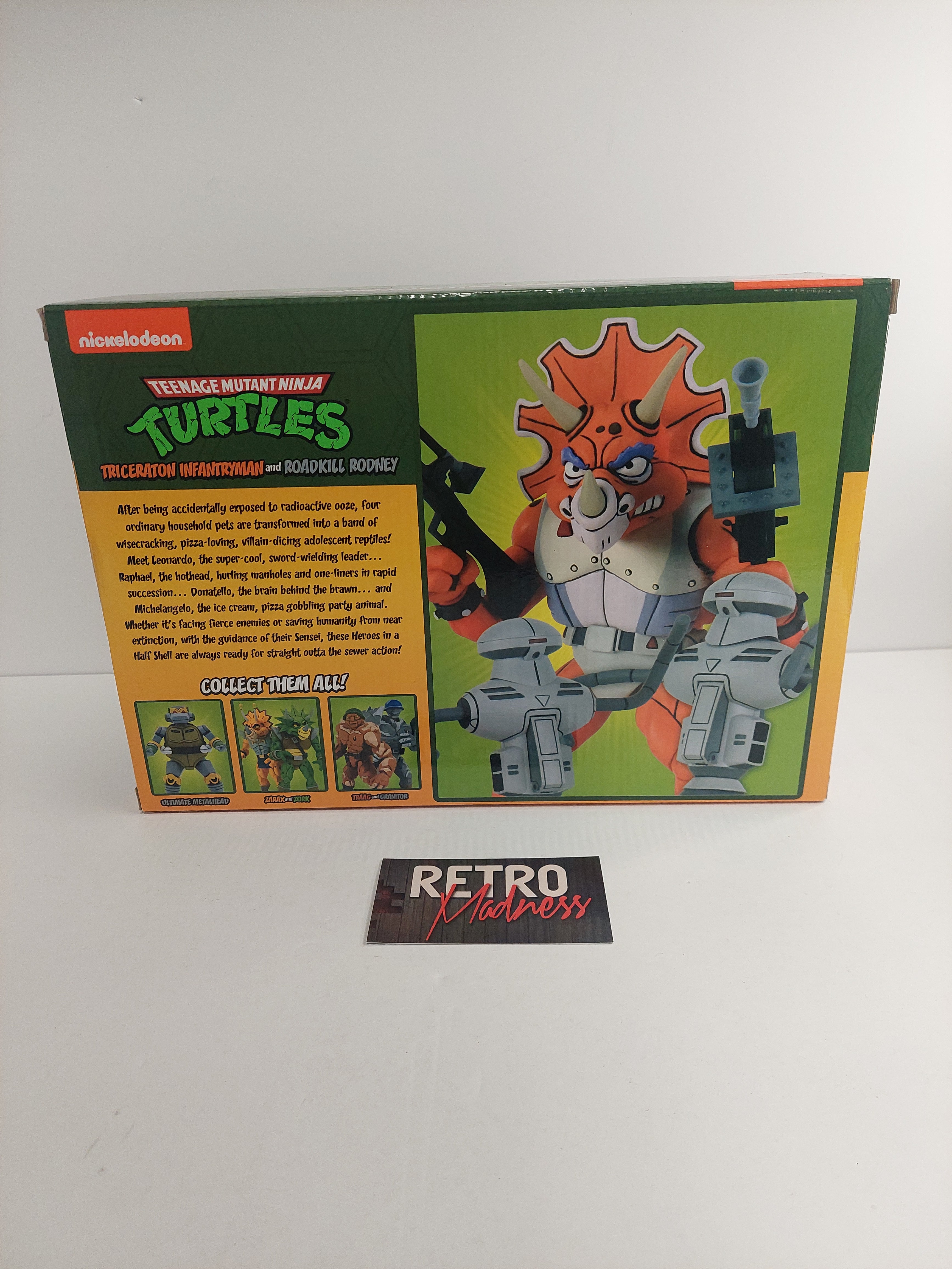 NECA Teenage Mutant Ninja Turtles Triceraton Infantryman & Roadkill Rodney