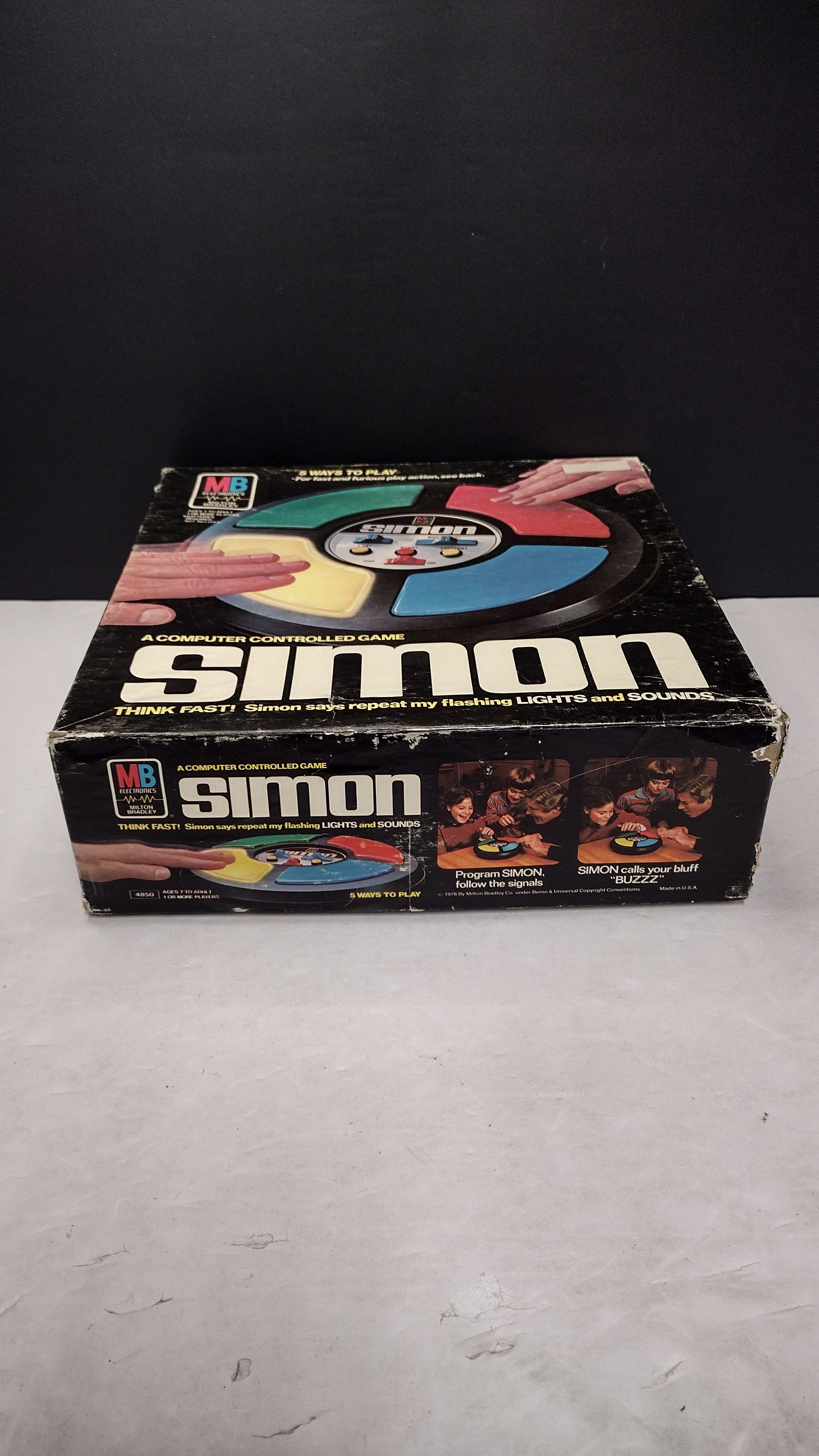 Vintage 1978 Milton Bradley Simon Electronic Memory Game (Complete with Box - Tested & Working)