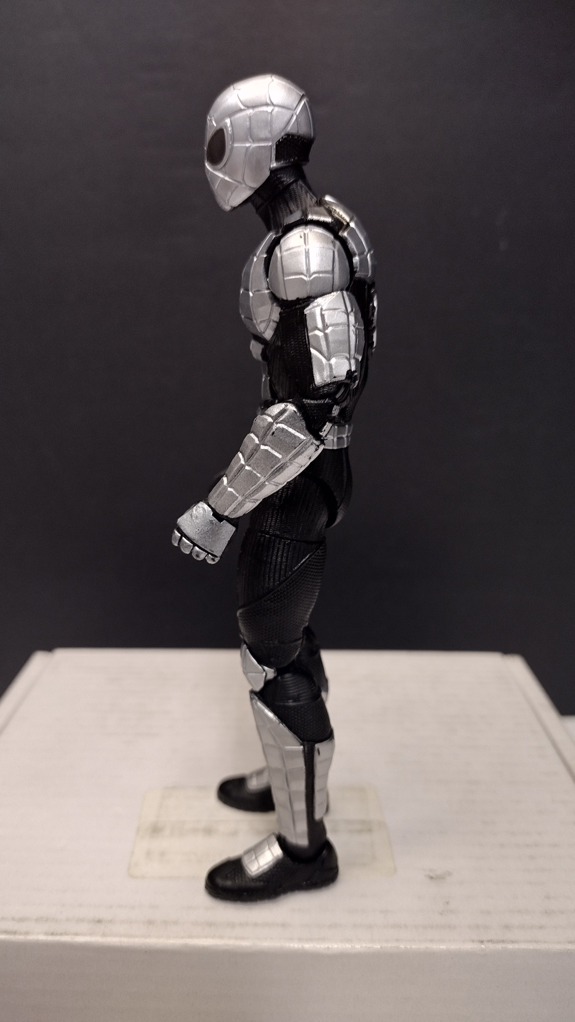 Hasbro Marvel Legends Retro Cardback Spider-Armor MK I Action Figure (6-Inch Scale - Loose, Great Condition)