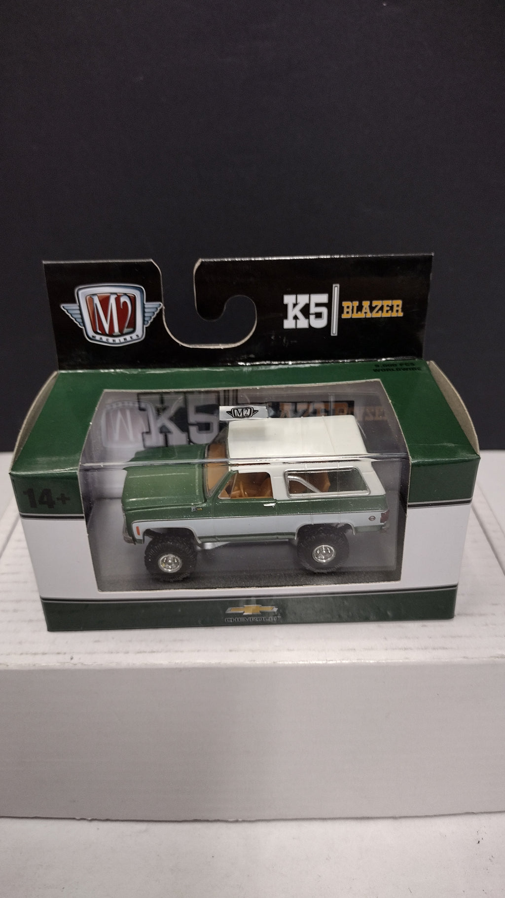 Modern 2020s M2 Machines 1974 Chevrolet K5 Blazer 1:64 (New in Acrylic Box - Factory Sealed)