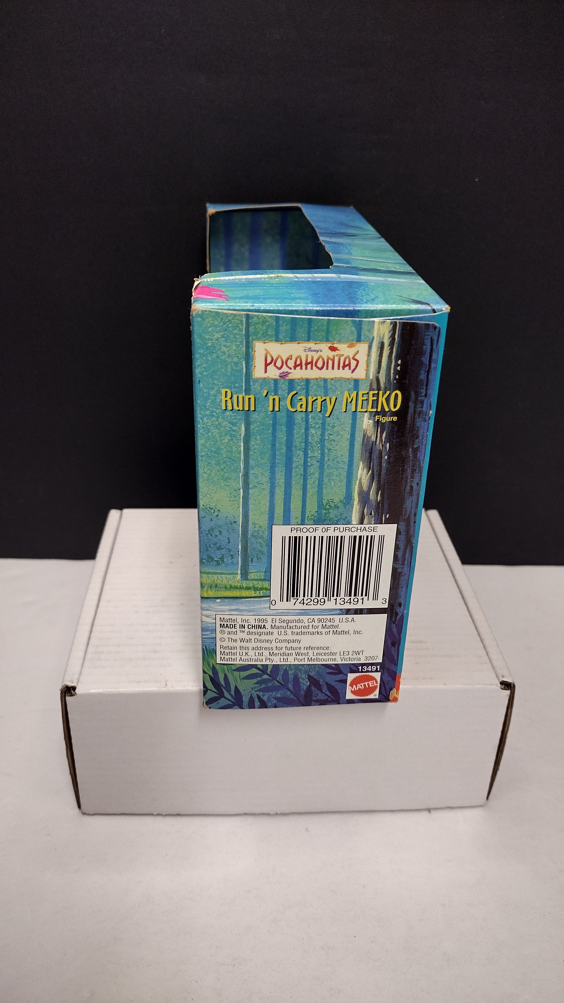 Vintage 1995 Mattel Disney’s Pocahontas: "Run 'n Carry" Meeko Action Figure – Brand New / Factory Sealed (Slight Card Bowing)