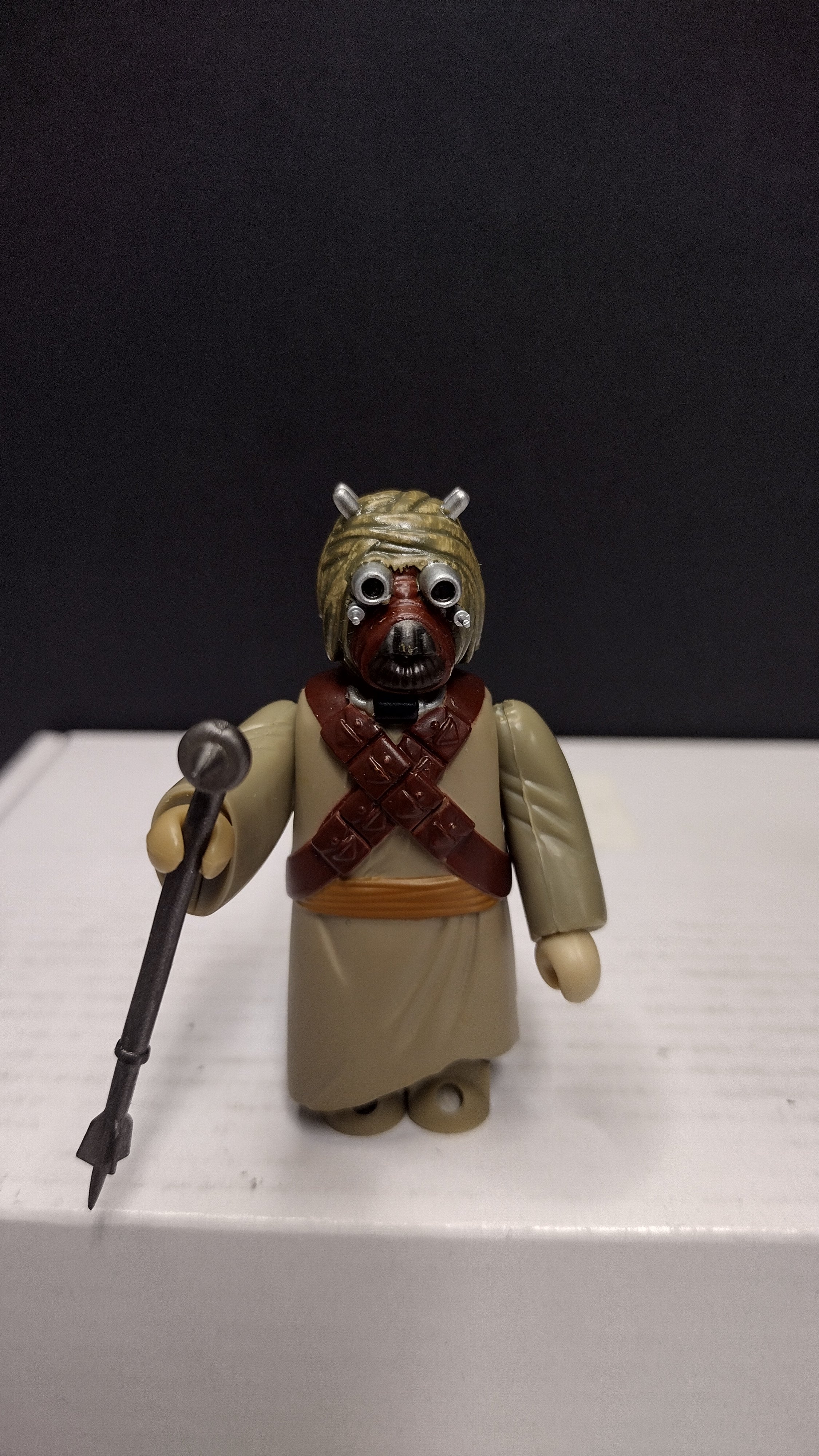 Authentic Star Wars x Medicom Toy: Kubrick Series 2 – Tusken Raider 100% Micro Figure with Gaderffii Stick / Rifle • Tomy 2003