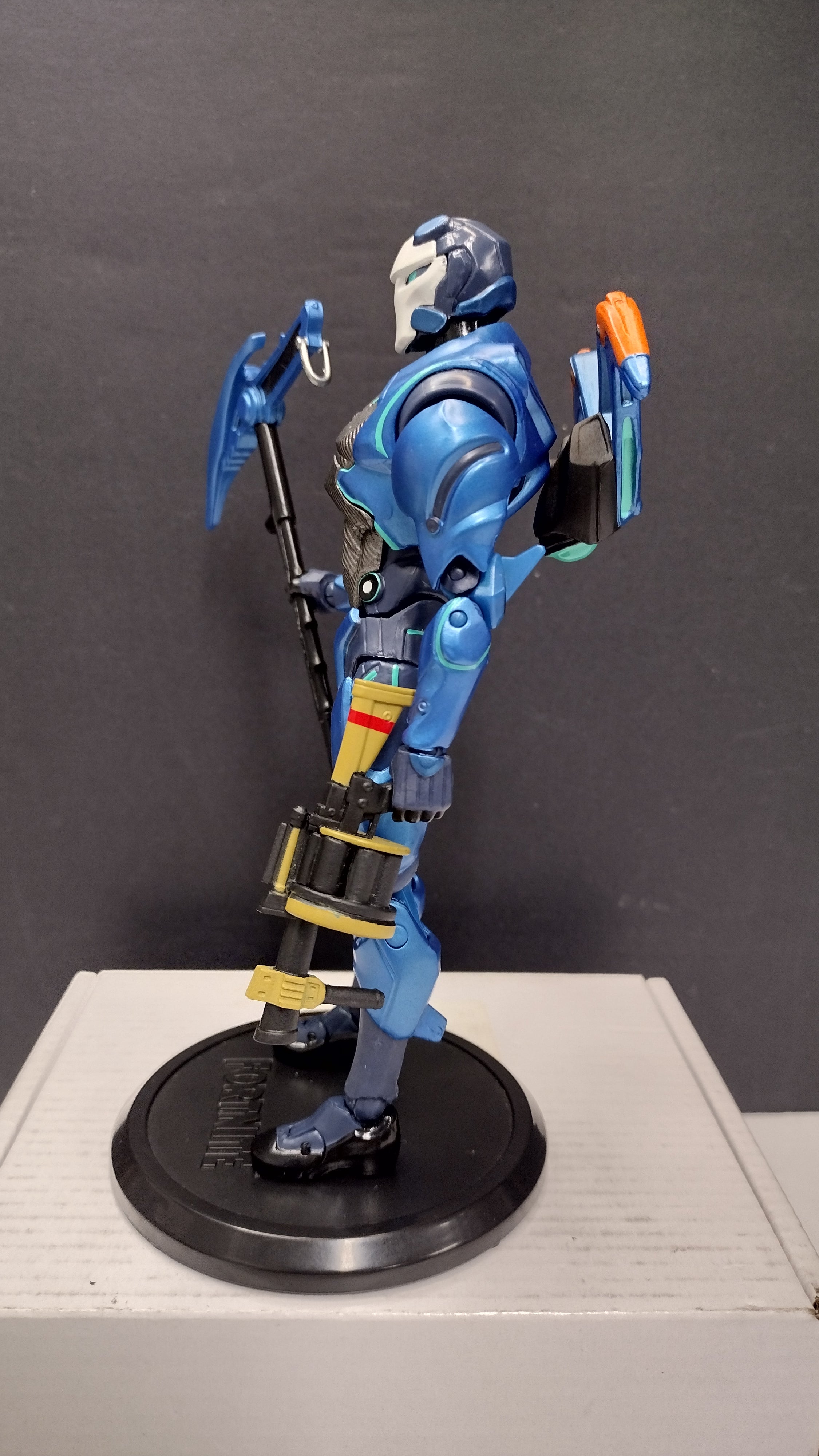 2019 McFarlane Toys Fortnite Series 1 Carbide 7" Premium Action Figure (Loose & Complete)