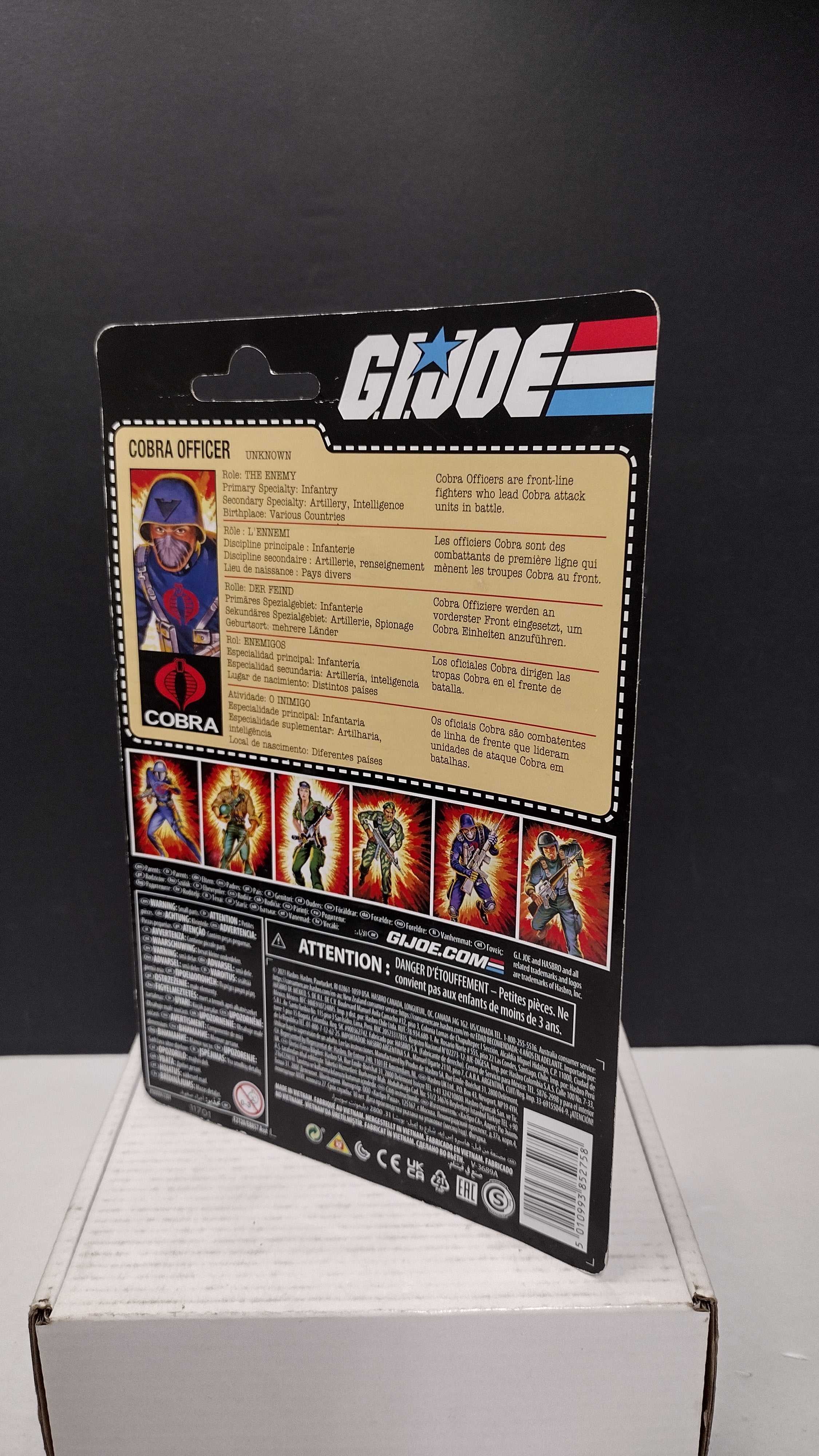 Hasbro G.I. Joe Retro Collection Cobra Officer 3.75" Action Figure (Walmart Exclusive - On Card, Right side Bubble Lift)