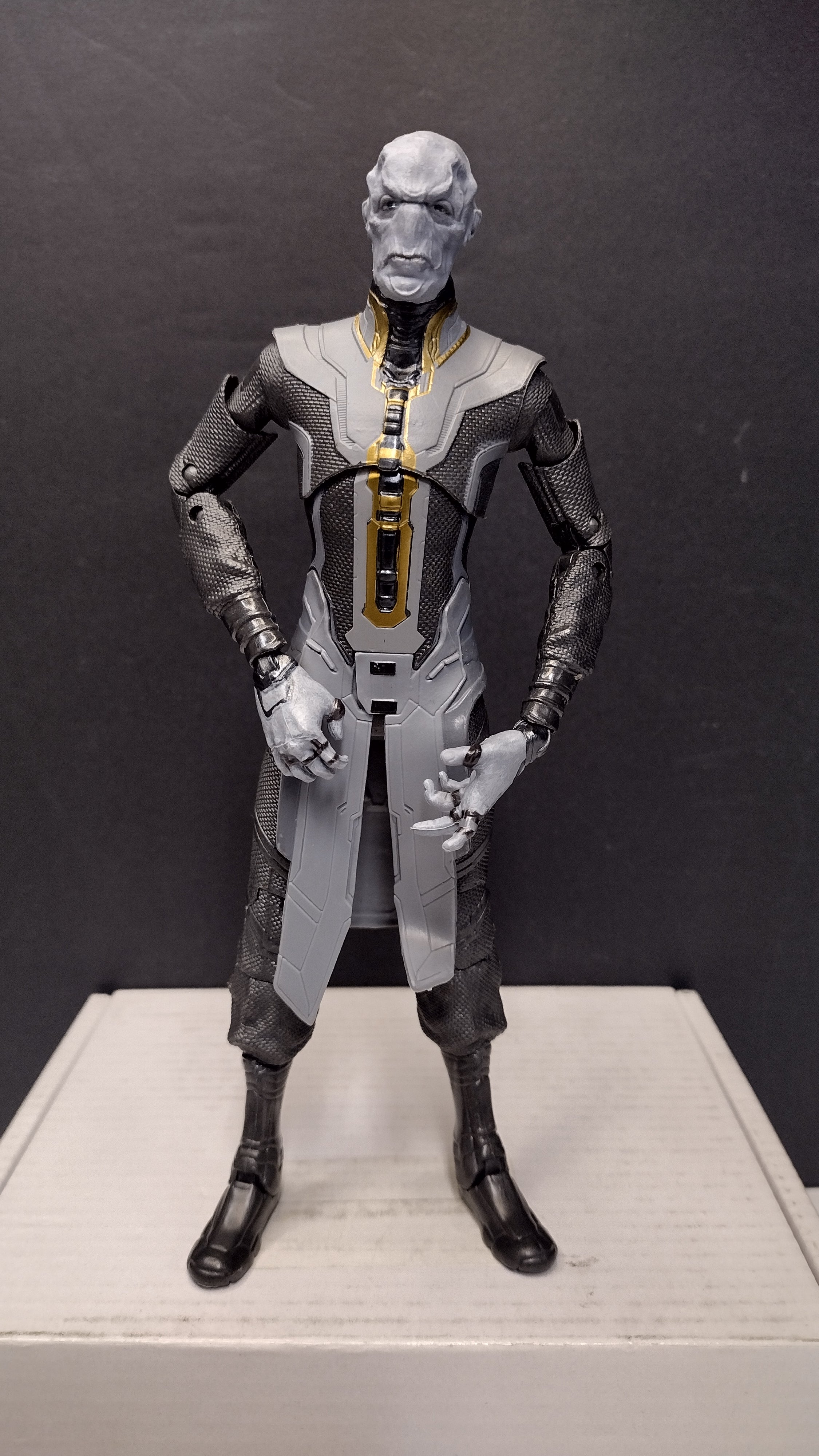 Hasbro Marvel Legends Avengers: Endgame Ebony Maw Action Figure (6-Inch Scale - Loose, Great Condition)