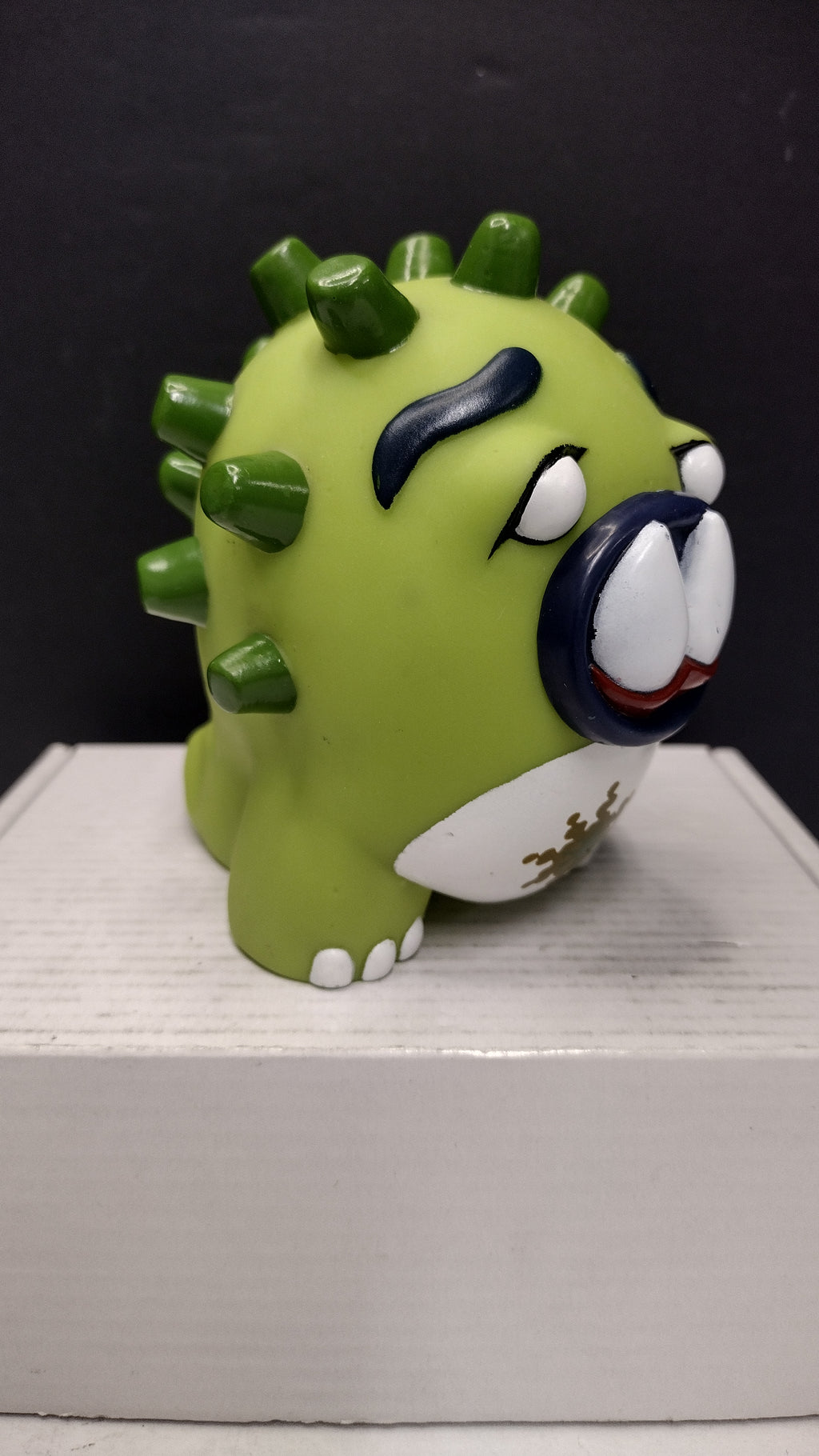 Attaboy The Axtrx "Nubbed Creature" Designer Vinyl Art Toy (Rock America - Loose w/ 1 Mouth Accessory)