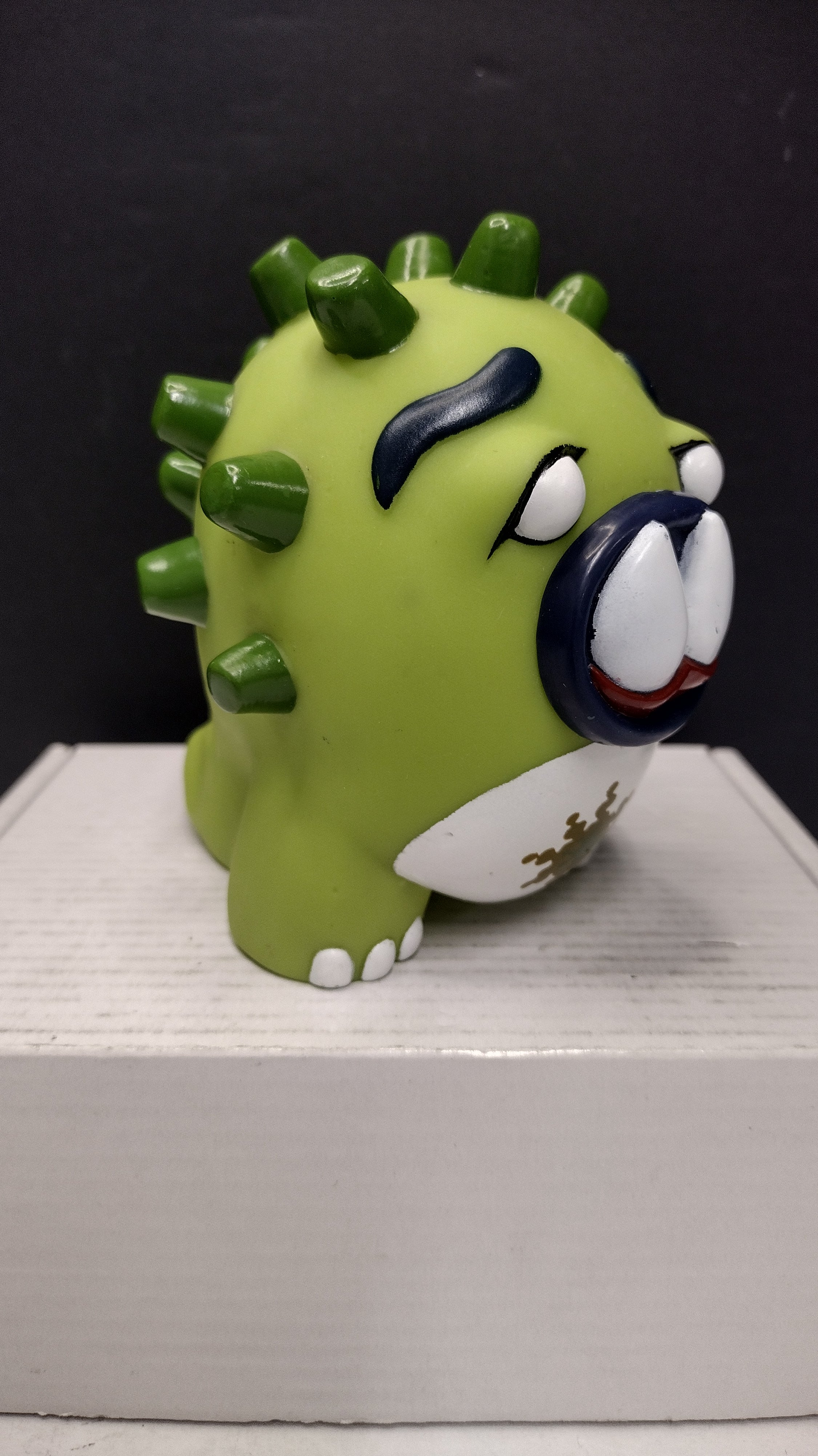 Attaboy The Axtrx "Nubbed Creature" Designer Vinyl Art Toy (Rock America - Loose w/ 1 Mouth Accessory)
