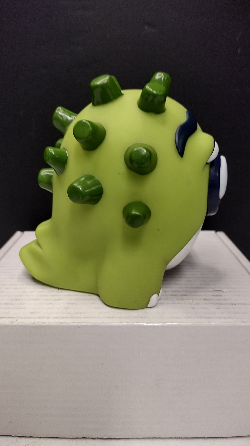 Attaboy The Axtrx "Nubbed Creature" Designer Vinyl Art Toy (Rock America - Loose w/ 1 Mouth Accessory)