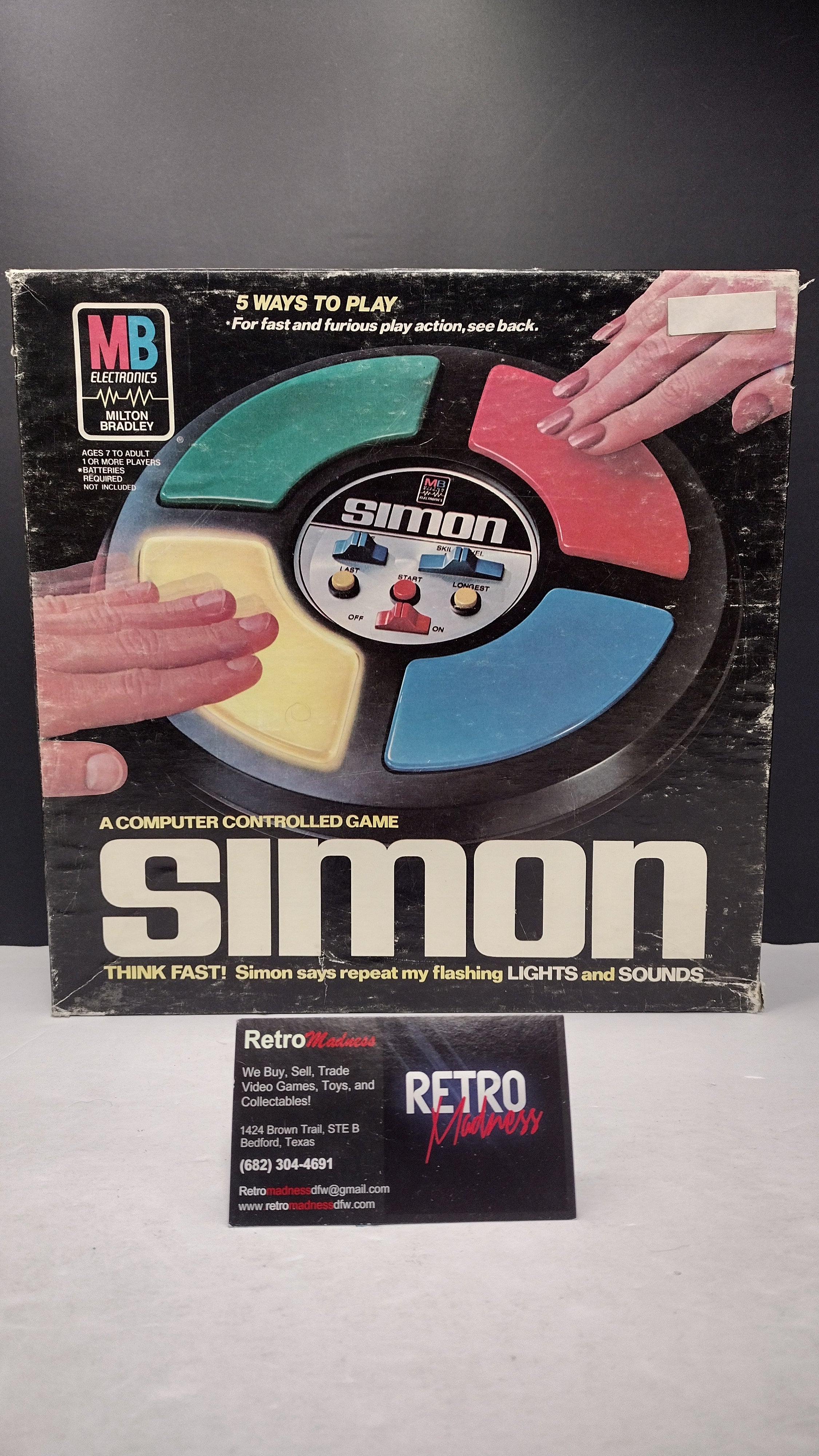 Vintage 1978 Milton Bradley Simon Electronic Memory Game (Complete with Box - Tested & Working)