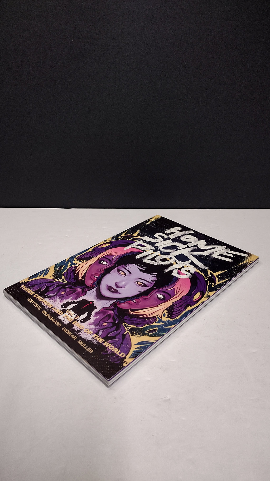 (MATURE) Home Sick Pilots Volume 3: Three Chords and the End of the World by Dan Watters – New Paperback