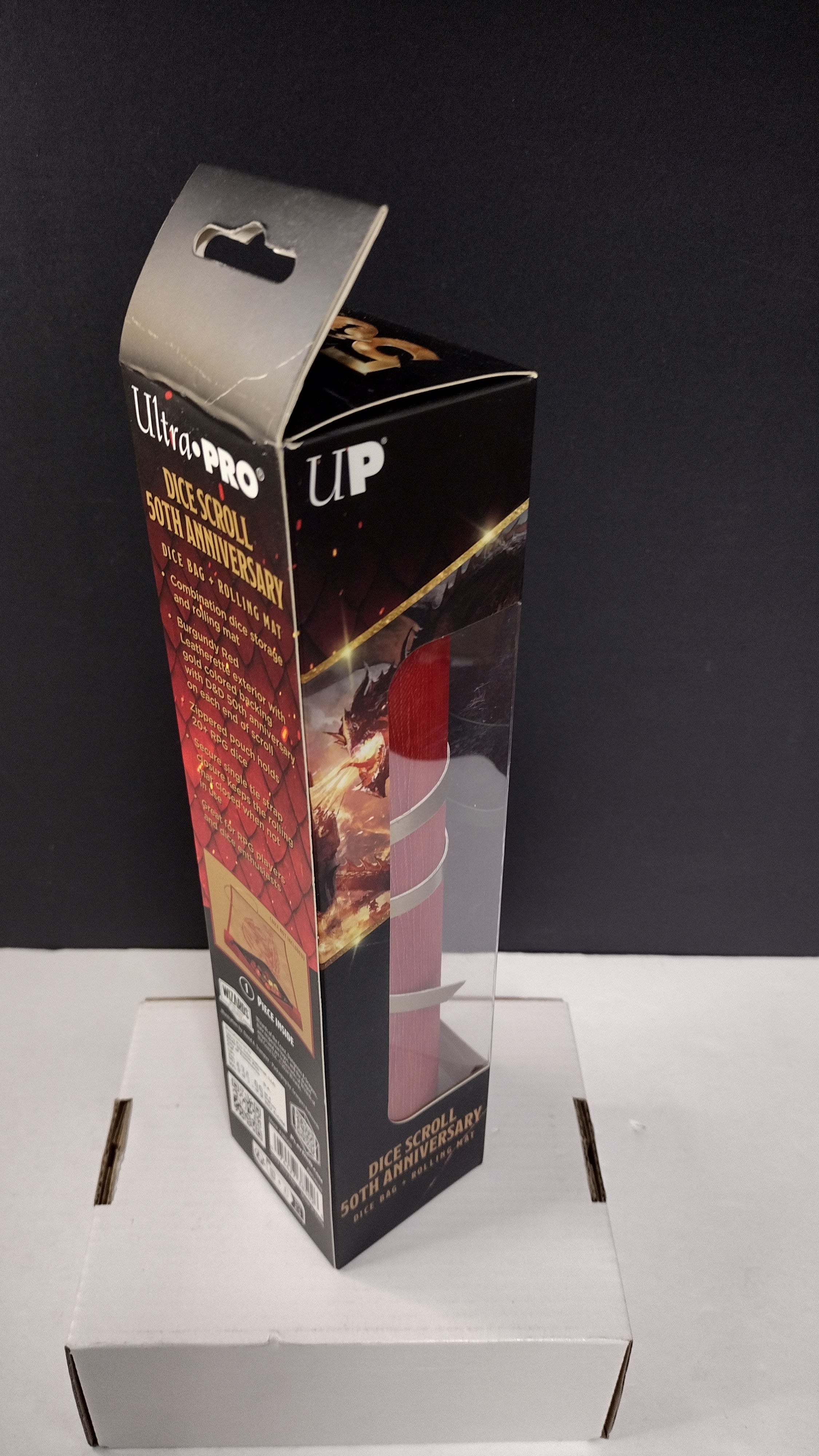 Dungeons & Dragons: 50th Anniversary Dice Scroll – Limited Edition Dice Bag & Rolling Mat