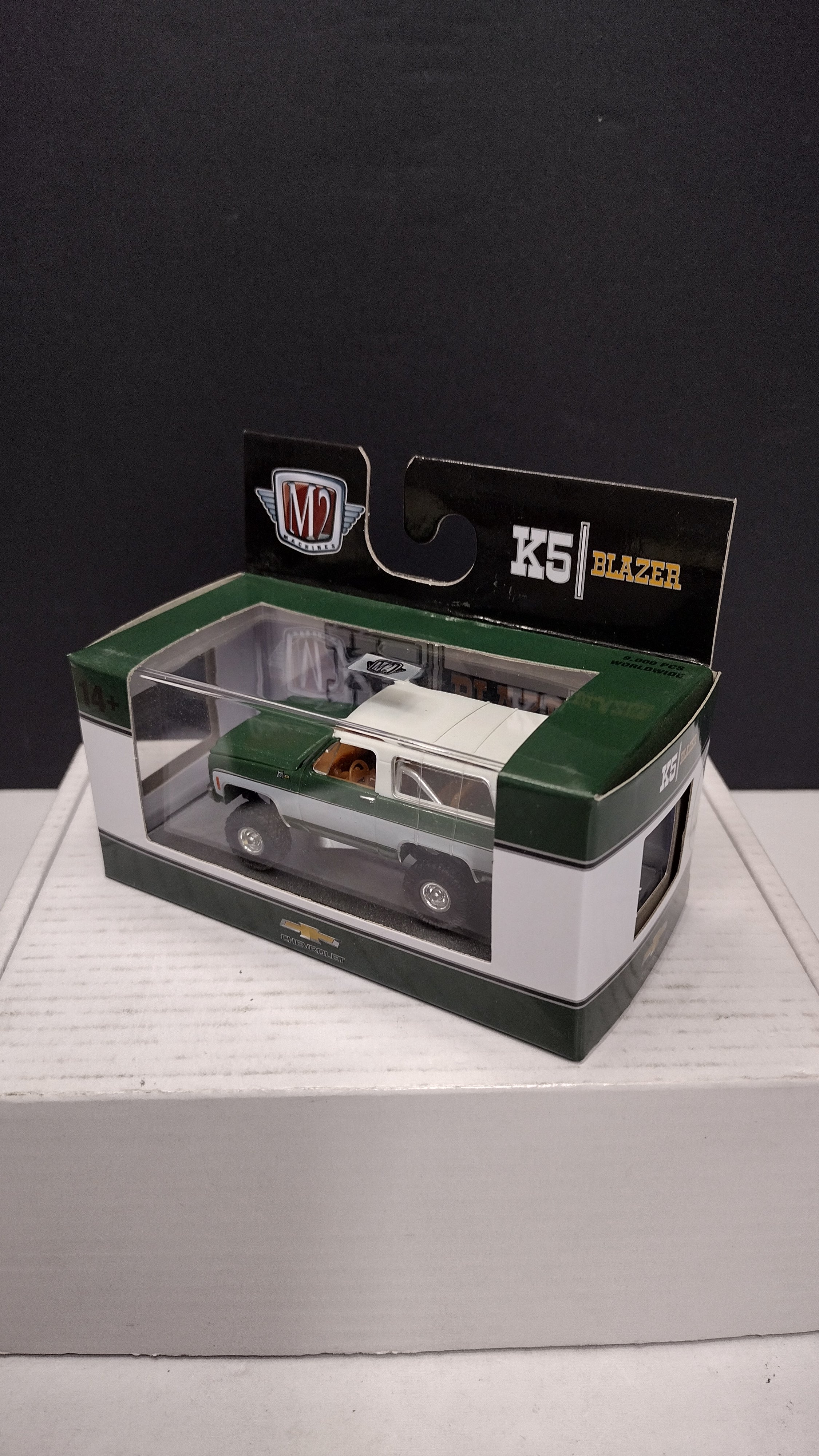 Modern 2020s M2 Machines 1974 Chevrolet K5 Blazer 1:64 (New in Acrylic Box - Factory Sealed)